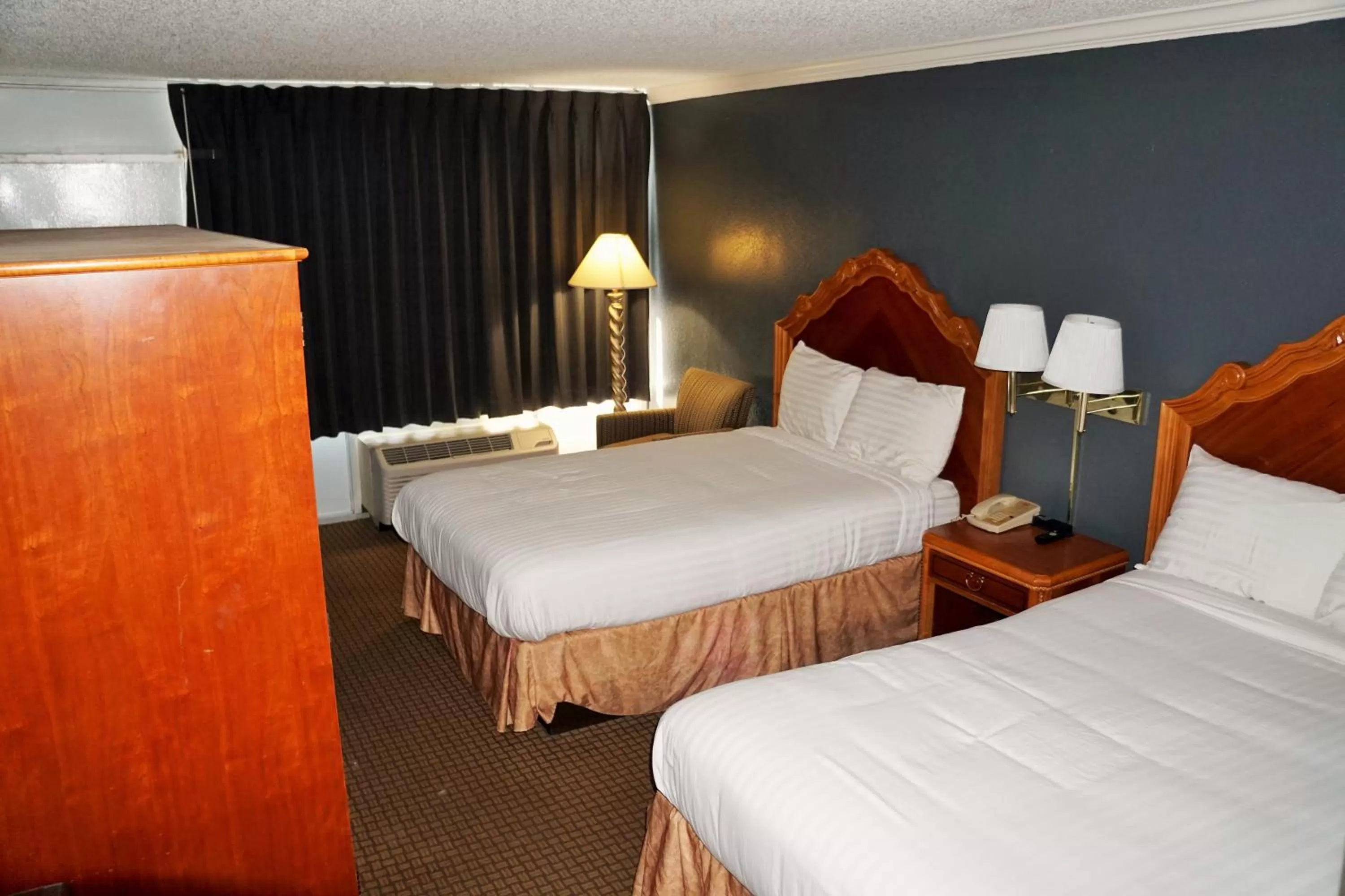Double Room with Two Double Beds Smoking in Hotel Elev8