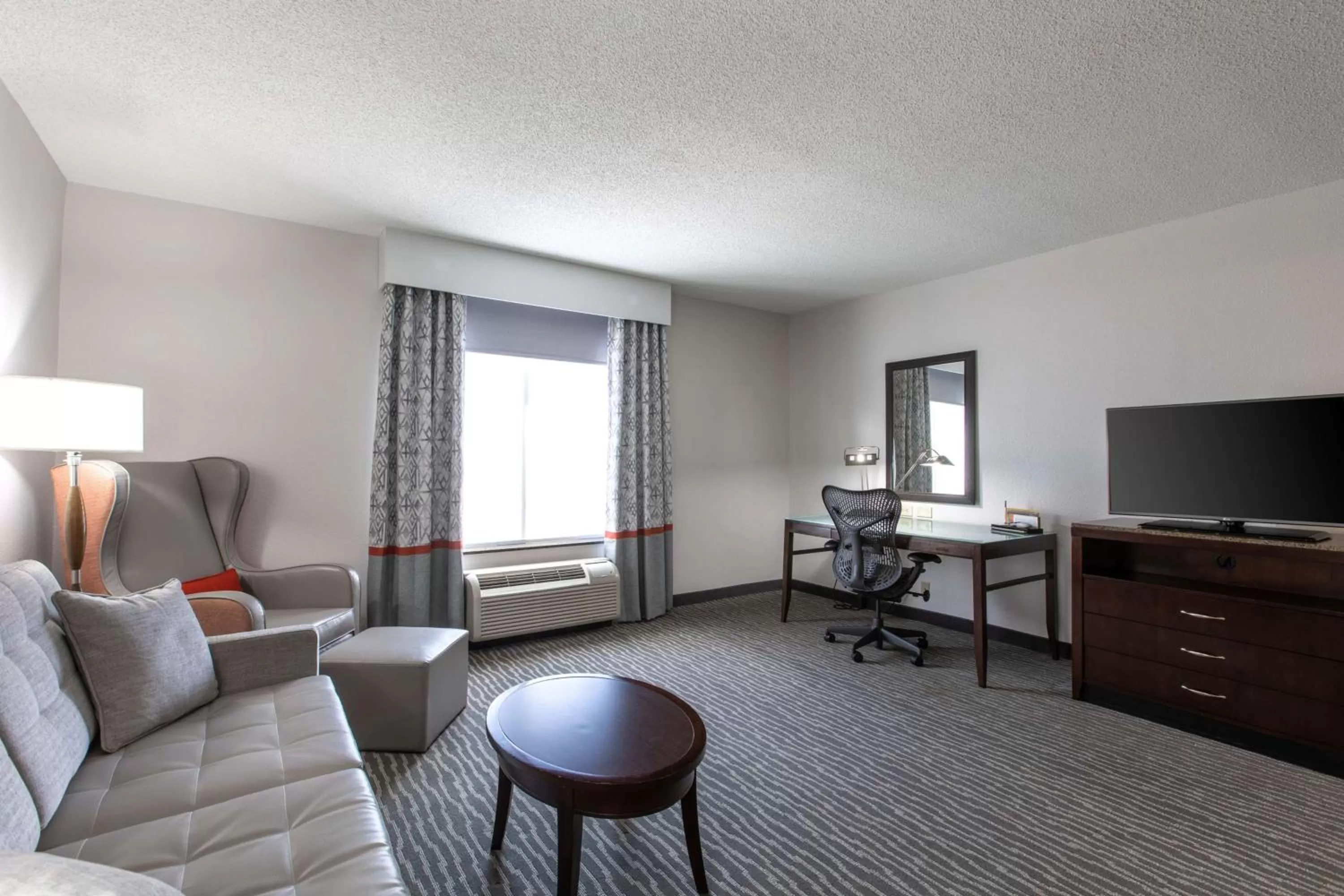One-Bedroom King Suite in Hilton Garden Inn Lynchburg