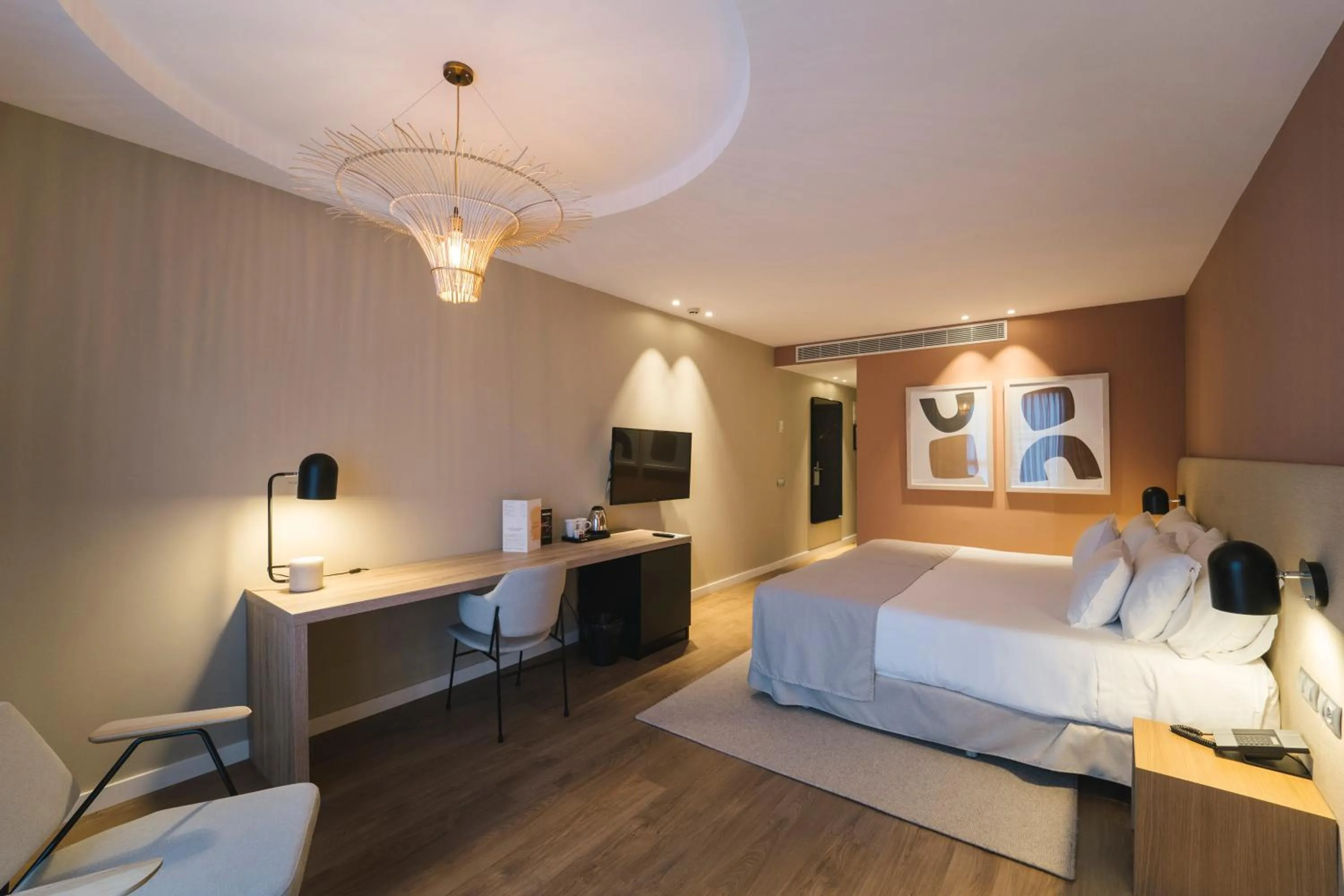 Two Connecting Double Rooms (2 Adults + 2 Child) in Barceló Oviedo Cervantes
