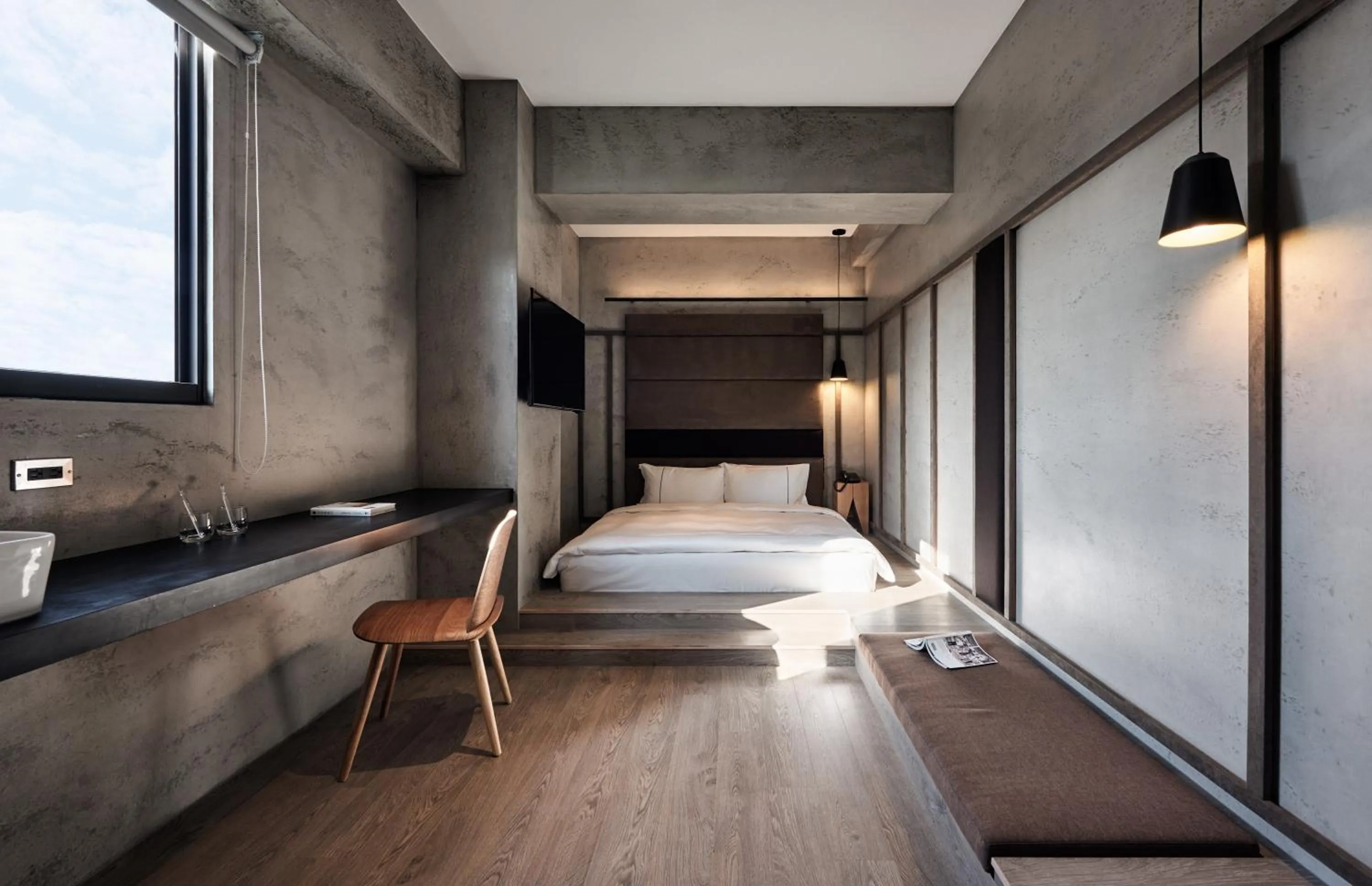 Deluxe Queen Room in Waterfront Hotel