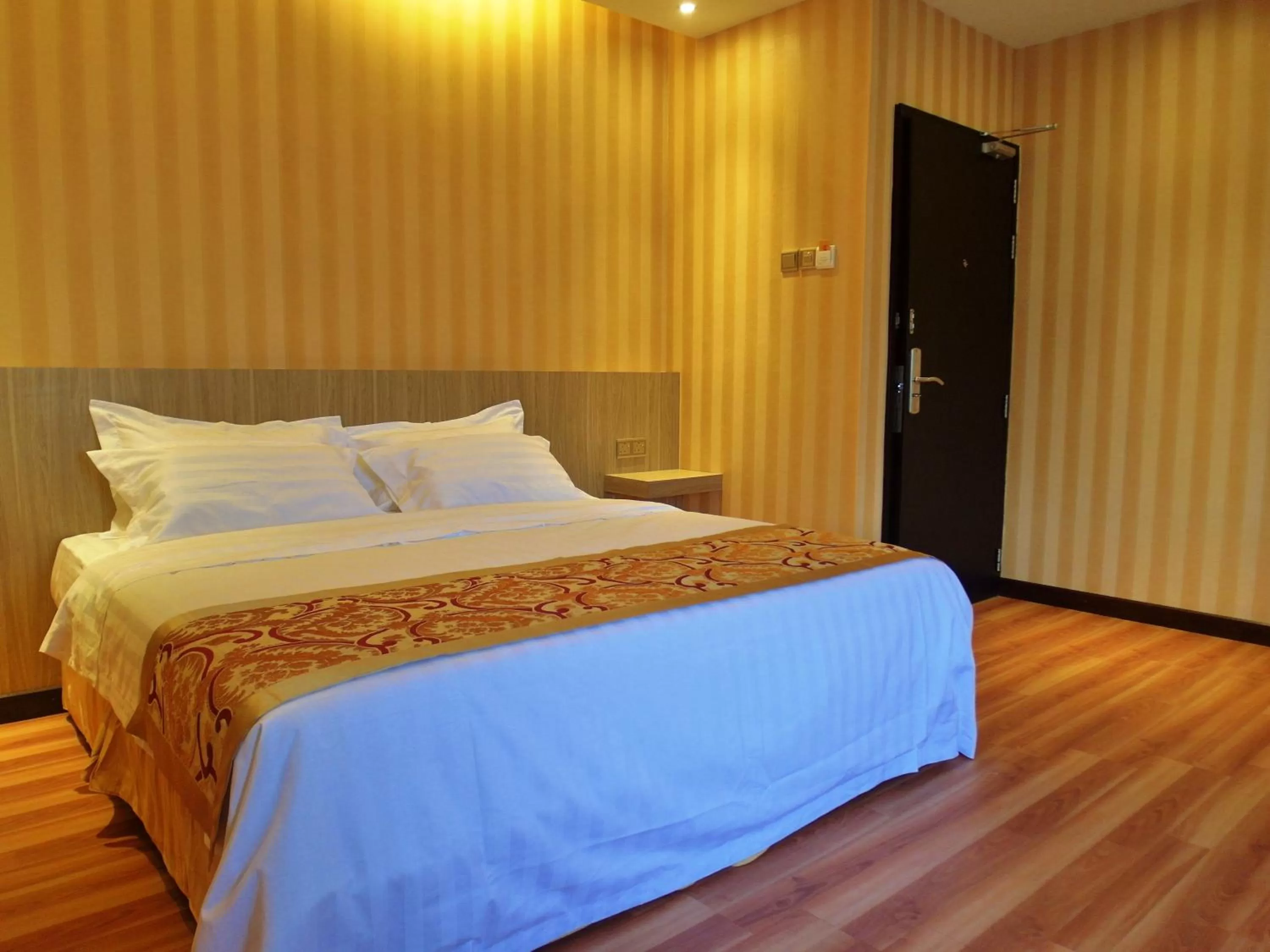 Superior King Room in Mandarin Hotel Kota Kinabalu