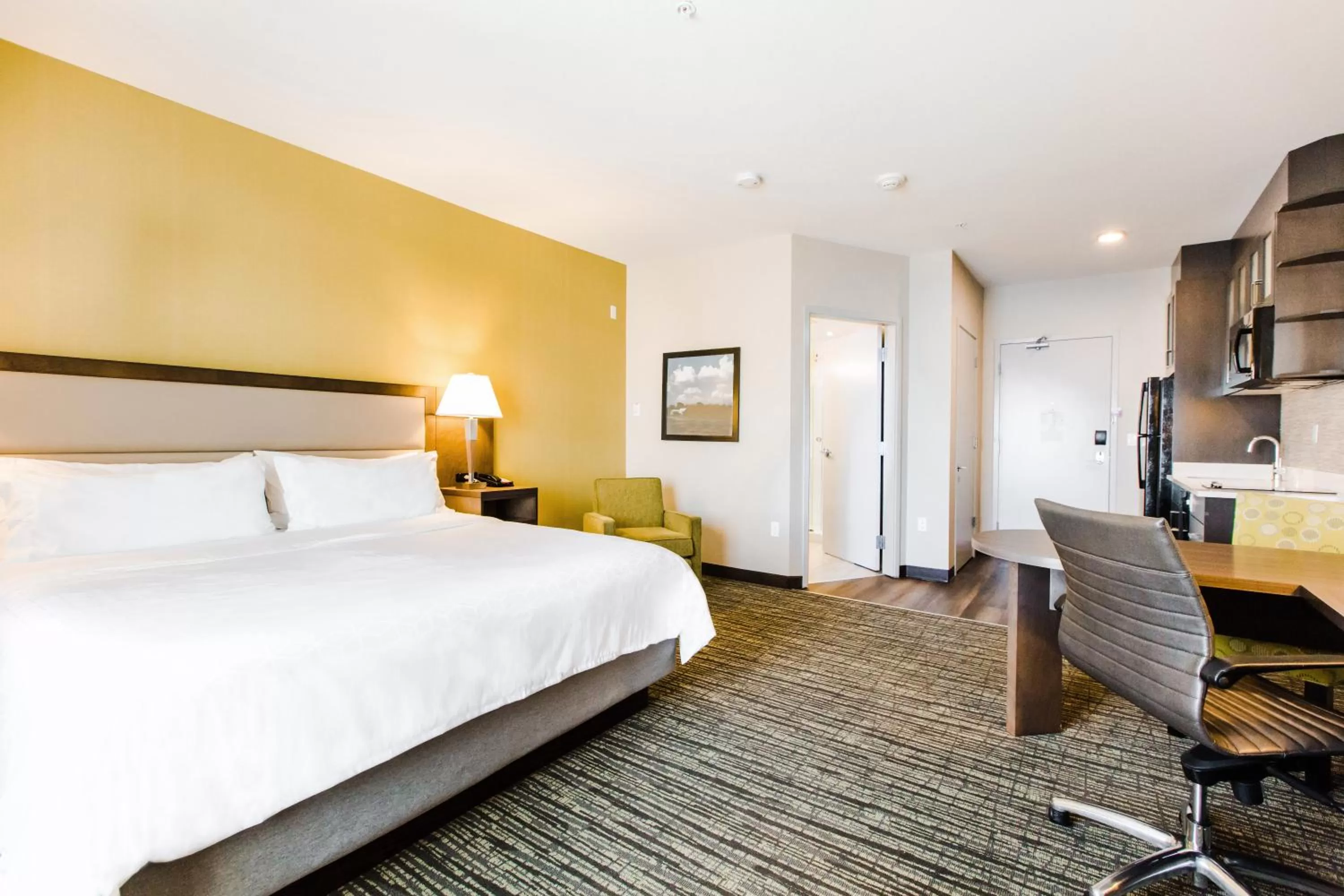King Studio Suite with Shower - Non-Smoking in Candlewood Suites West Edmonton - Mall Area by IHG