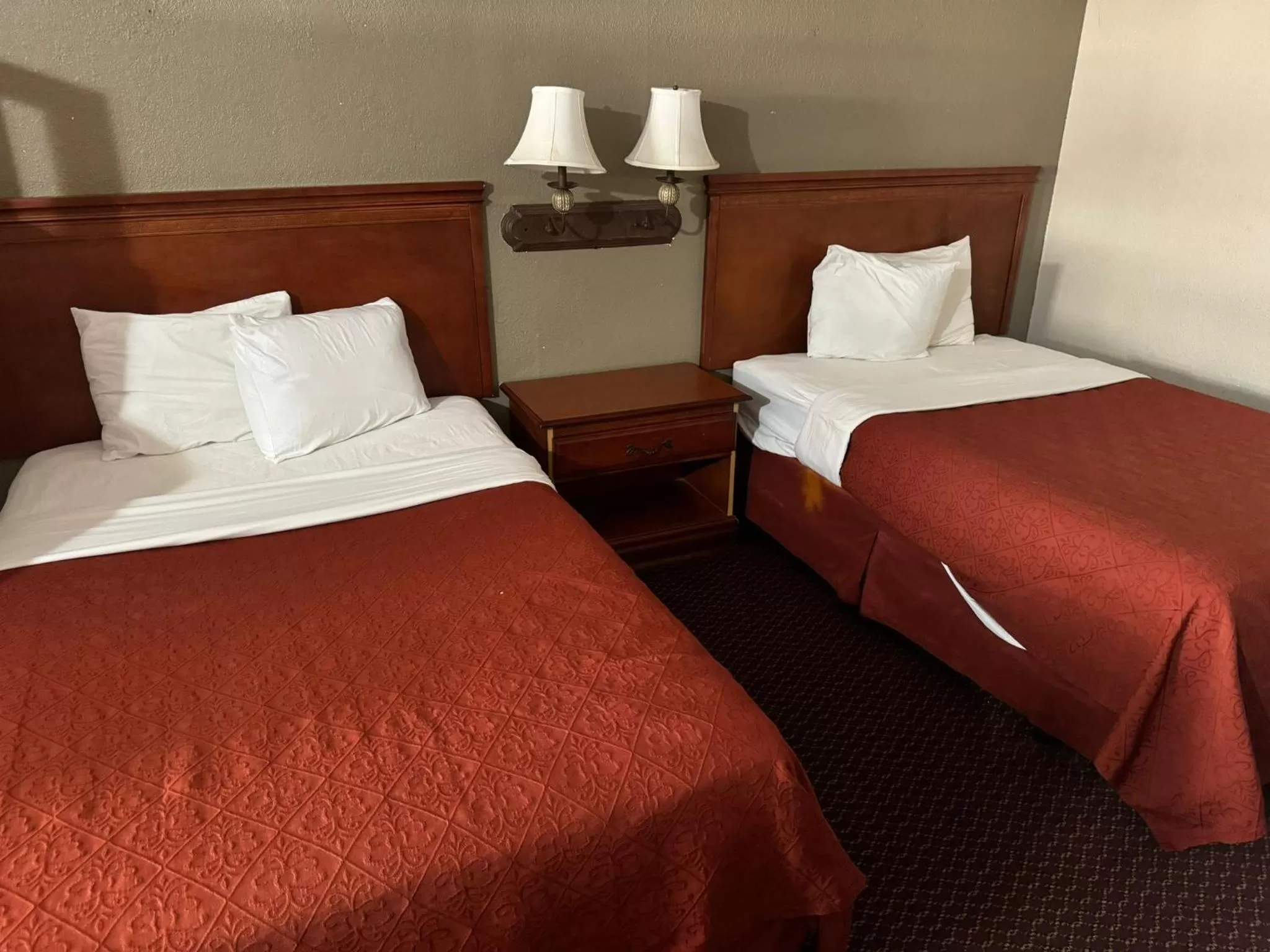 Efficiency Double Suite with Two Double Beds - Accessible/Non-Smoking in Rodeway Inn & Suites South of Fiesta Park