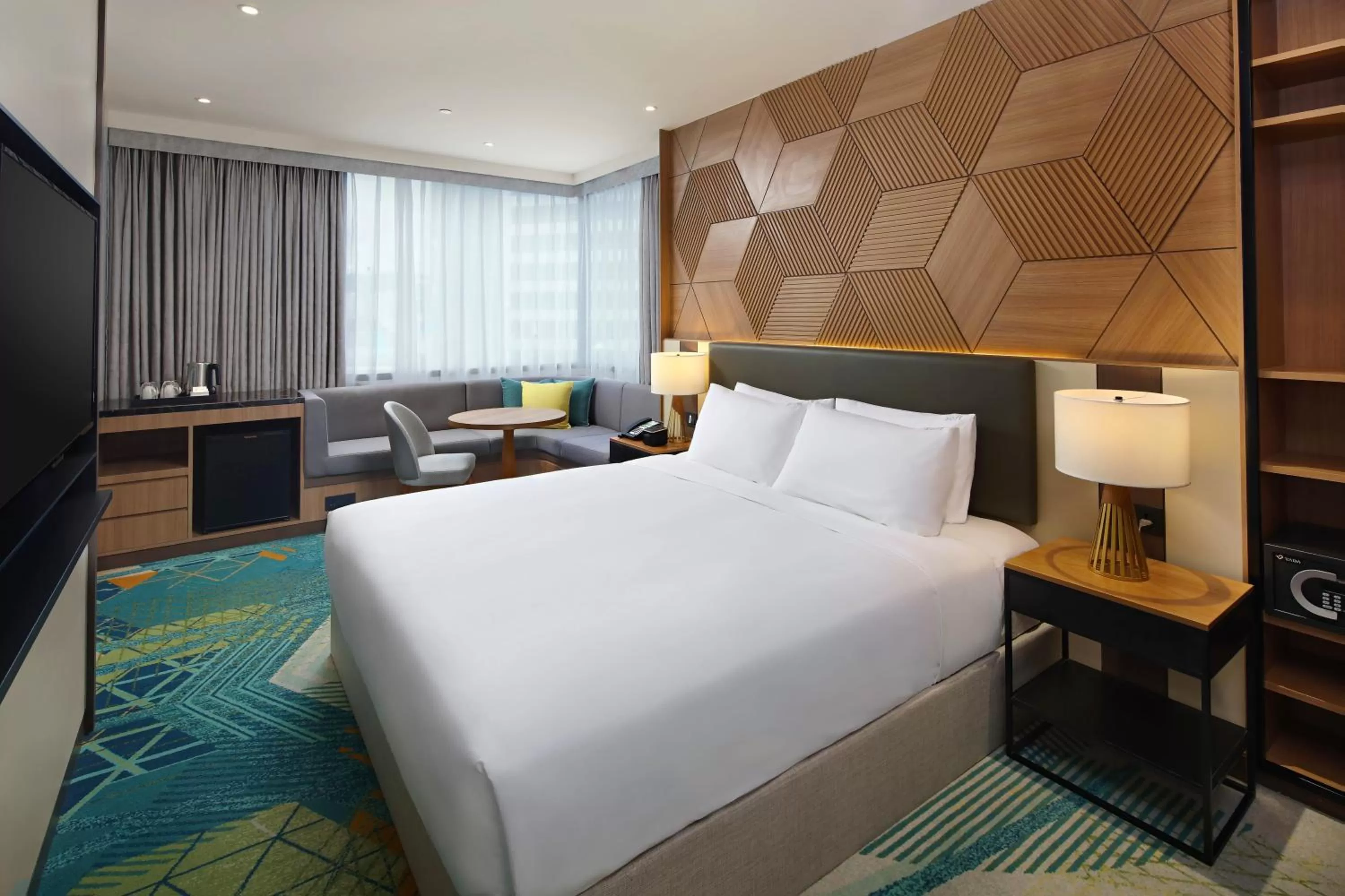 Premium King Room in Holiday Inn Cebu City by IHG