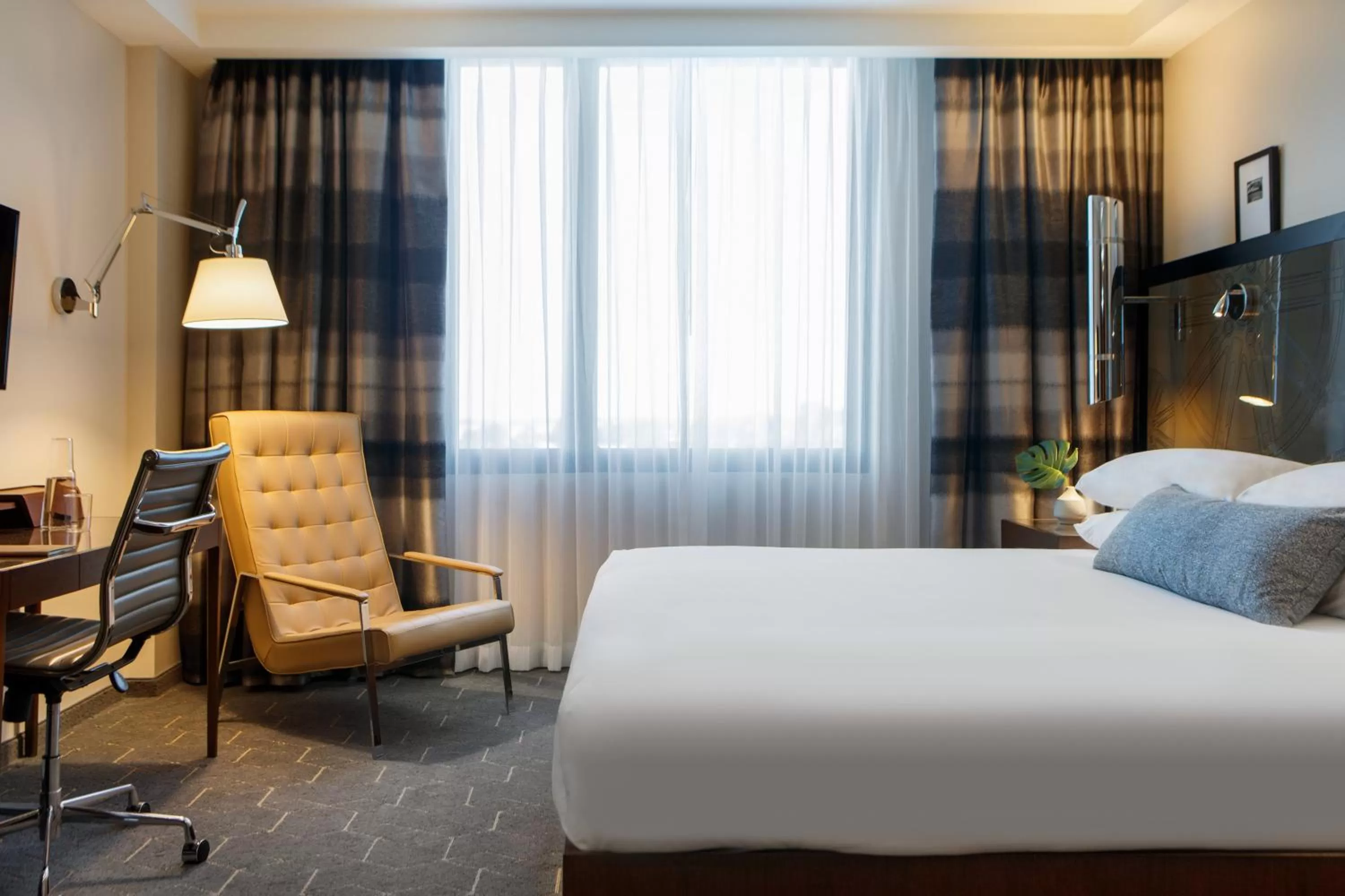 King Room in Kimpton Overland Hotel - Atlanta Airport by IHG
