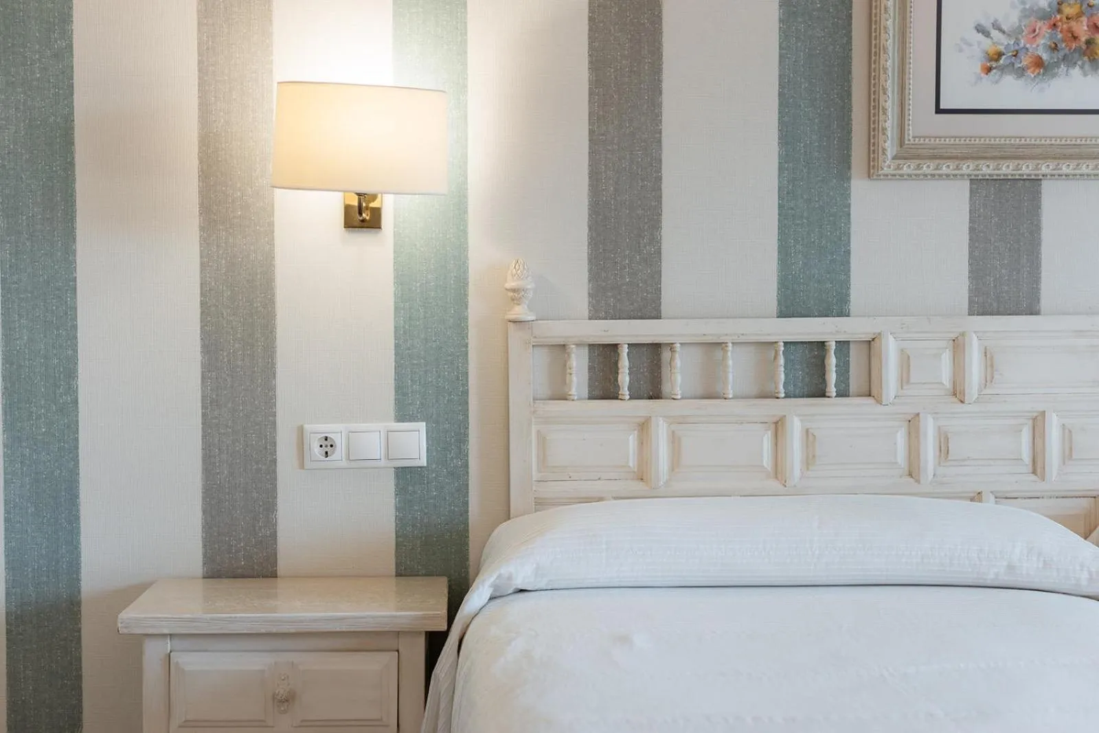 Double or Twin Room with Sea View in Villa Covelo