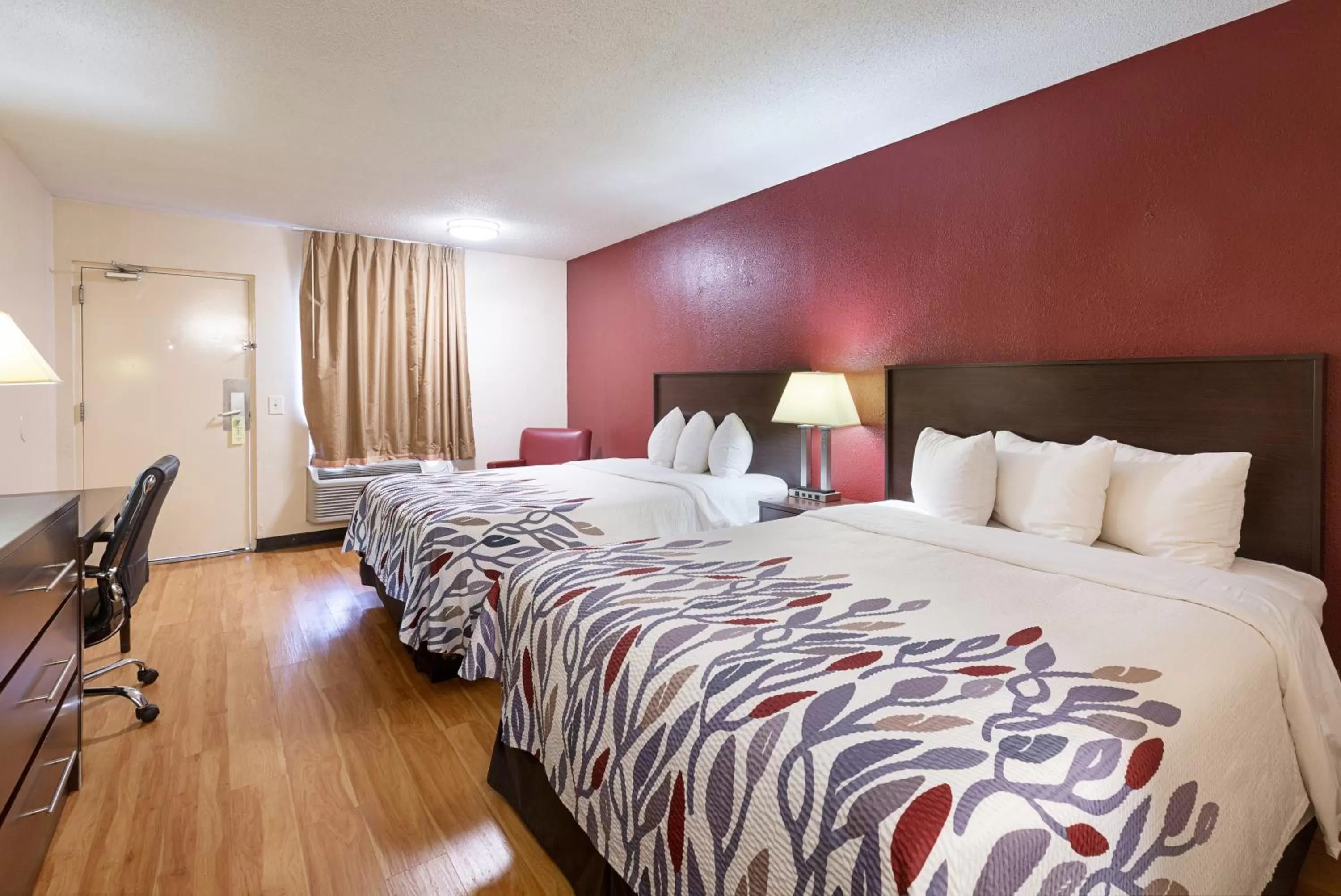 Deluxe Queen Room with 2 Queen Beds - Non-Smoking in Red Roof Inn Hardeeville