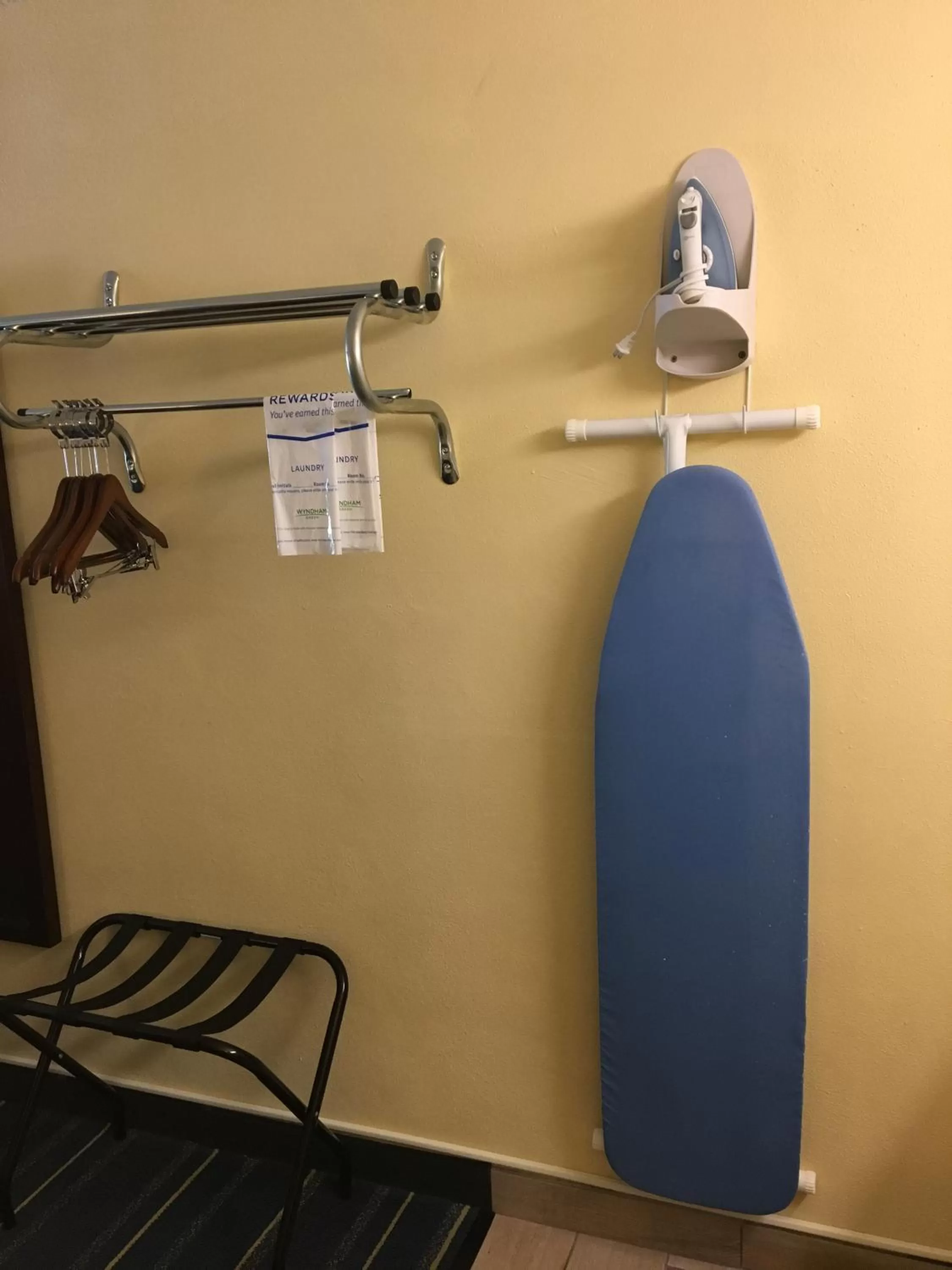 Superior King Room - Non-Smoking in Days Inn by Wyndham Clearwater/Central