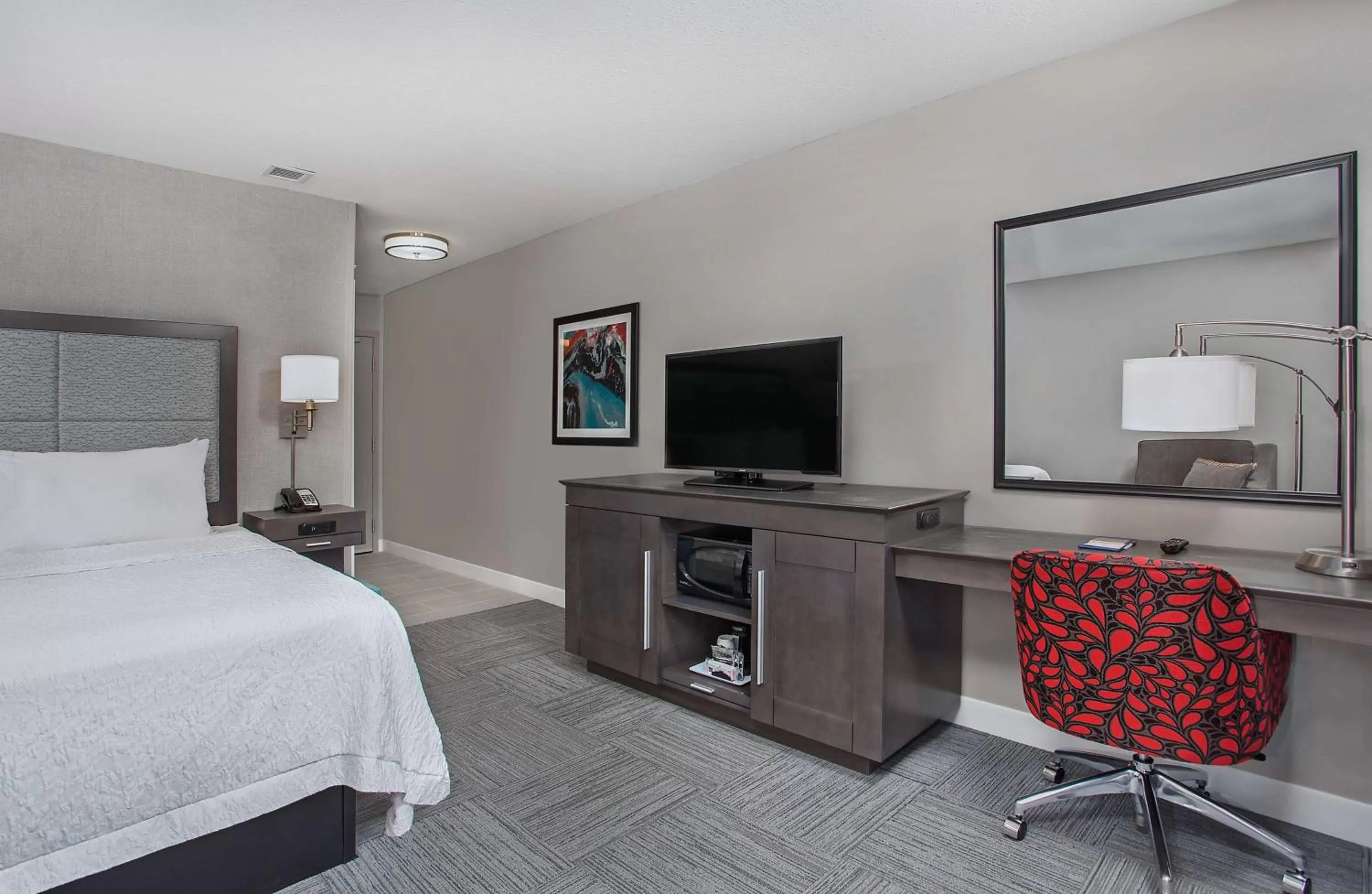 Bedroom, Bed in Hampton Inn Vincennes