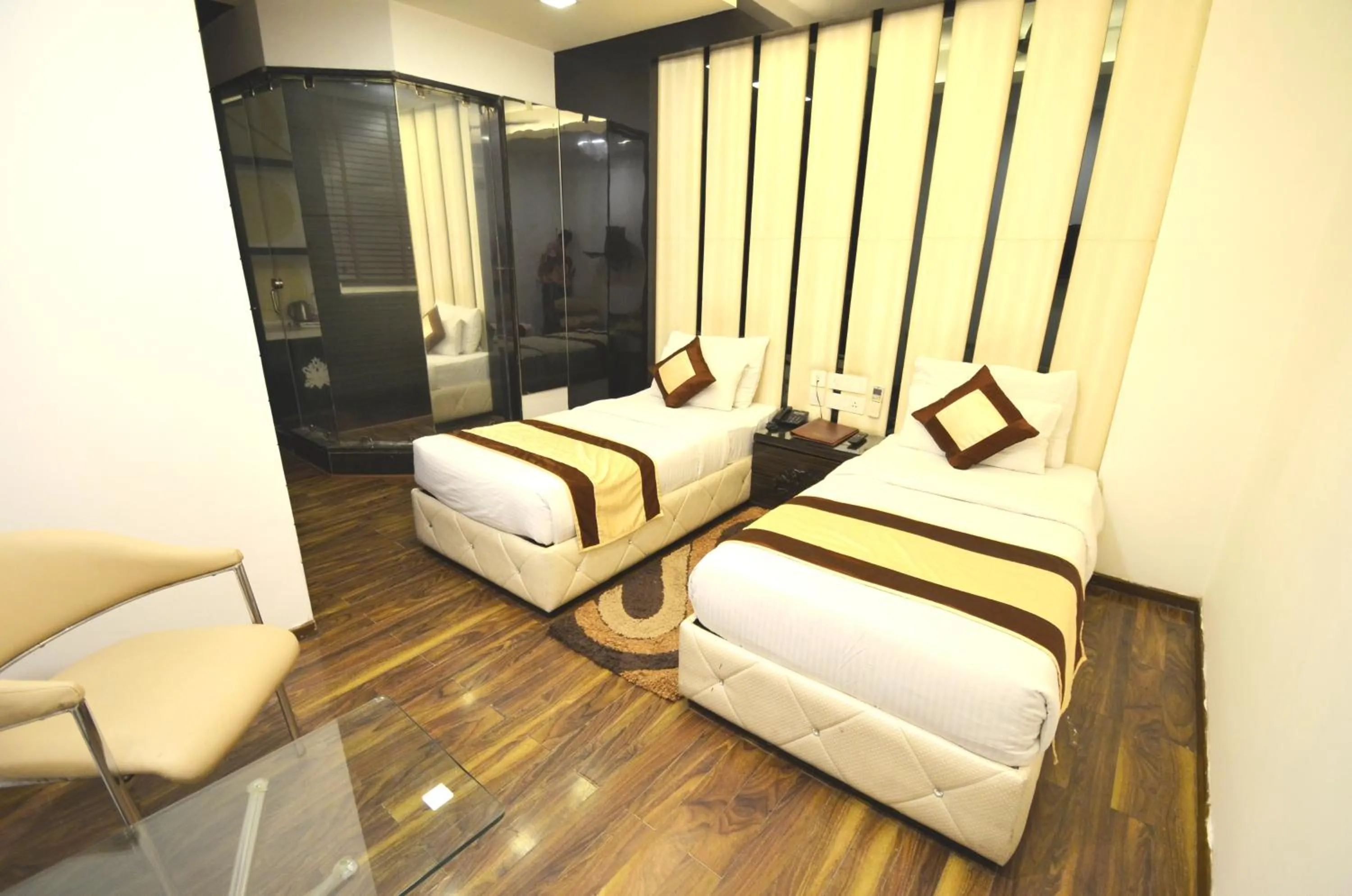 Deluxe Double or Twin Room in Hotel Metro View