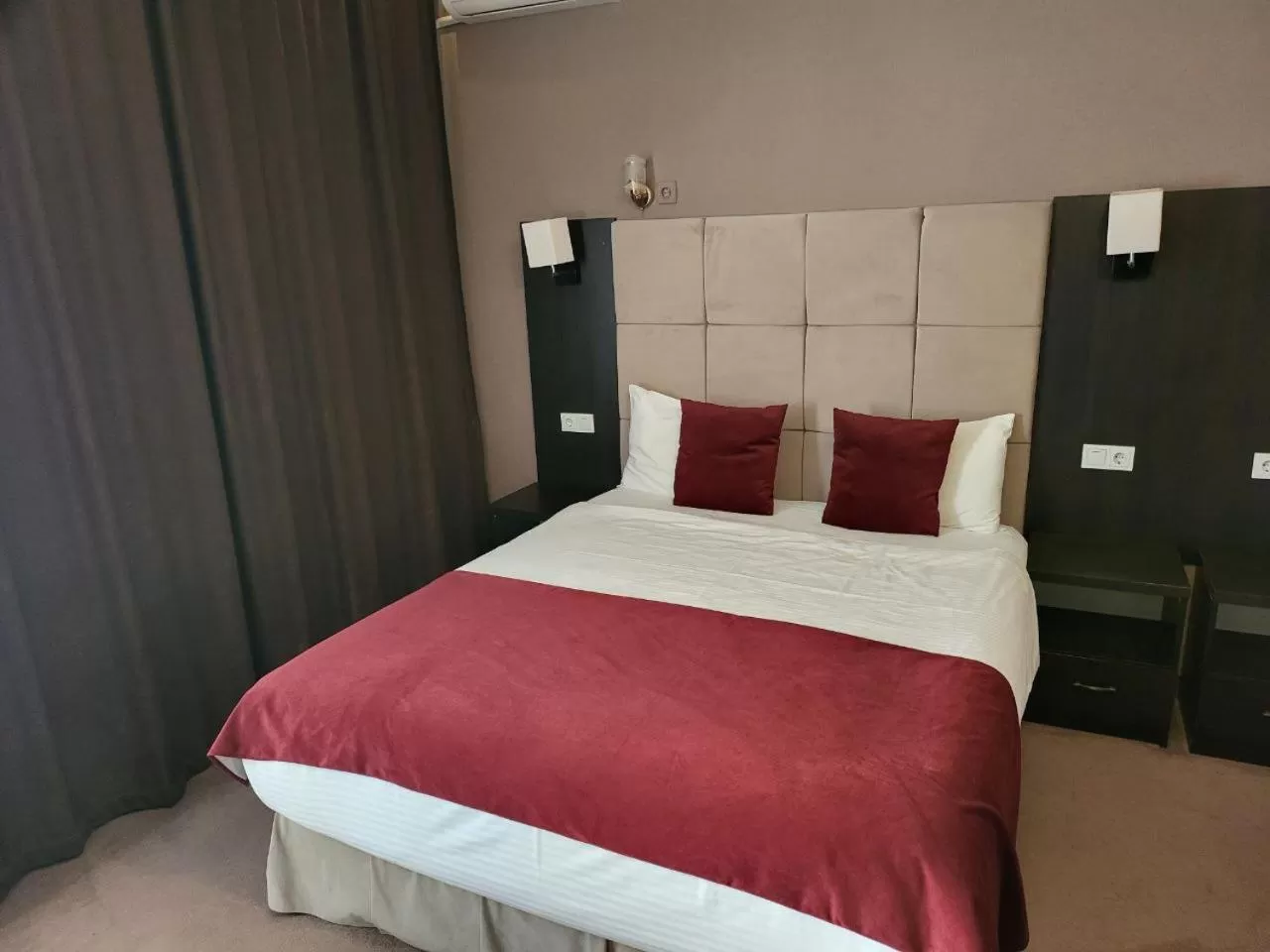 Deluxe Queen Room with Two Queen Beds in Shadow Boutique Hotel & SPA