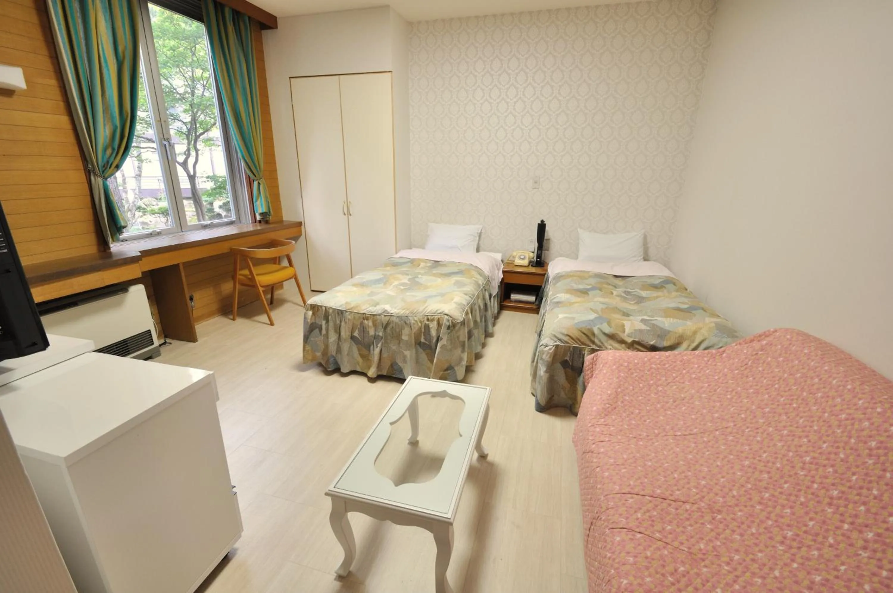 Twin Room with Extra Bed and Shared Bathroom in Mogamitakayu Zenshichinoyu Ohira
