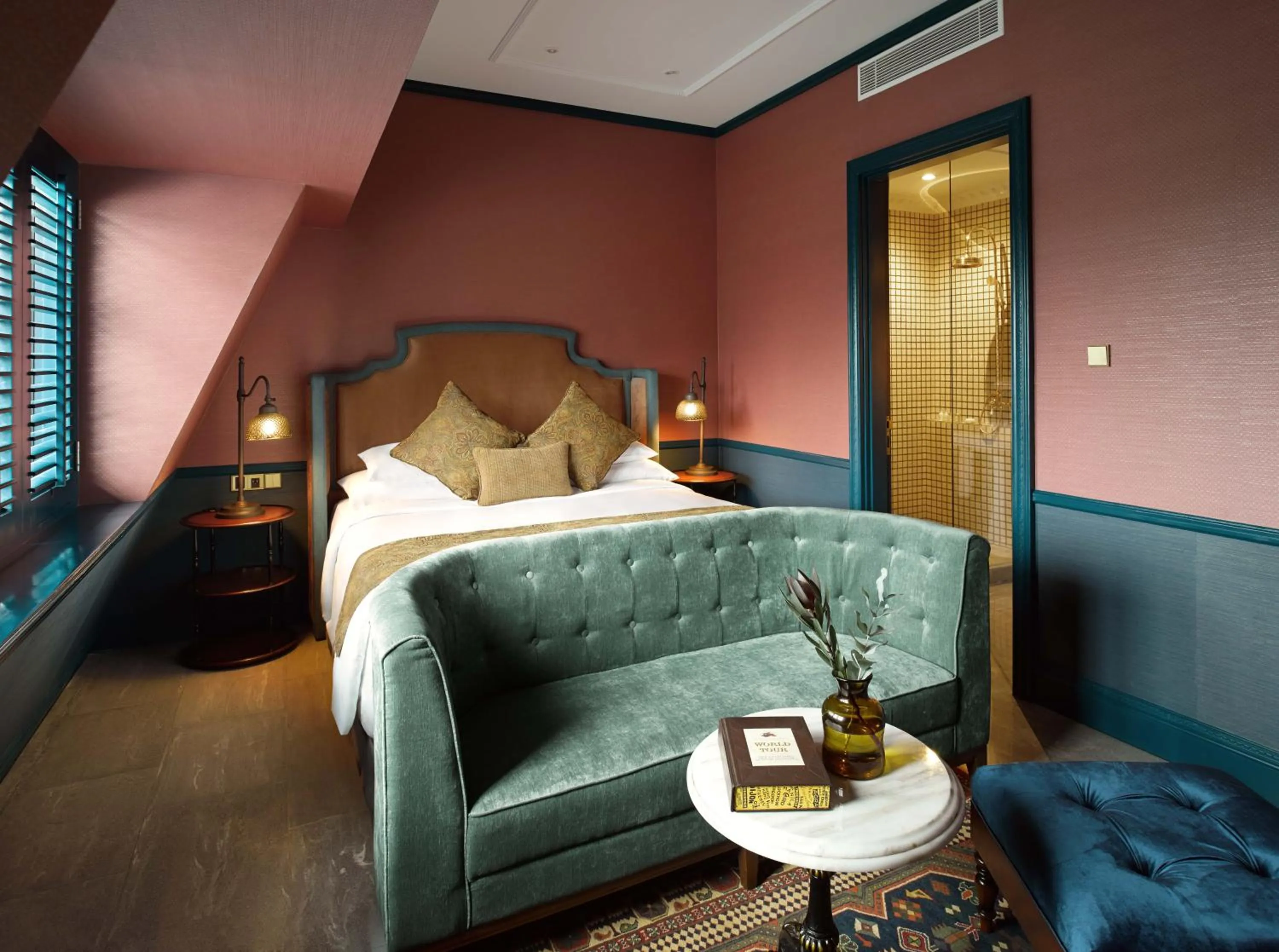 The Csaba Suite in The Gunawarman