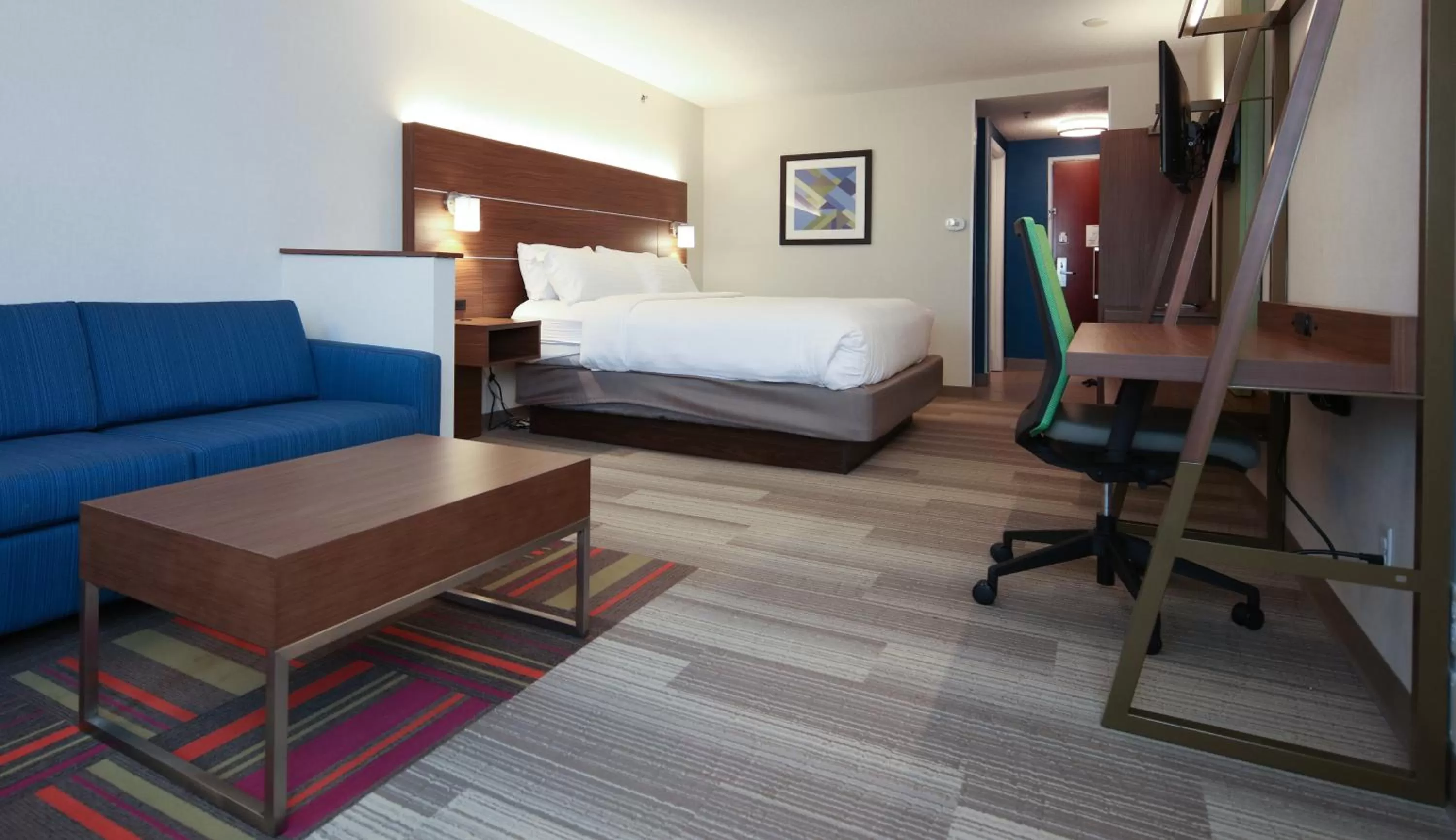 King Suite - Non-Smoking in Holiday Inn Express Hotel & Suites Cincinnati Southeast Newport, an IHG Hotel