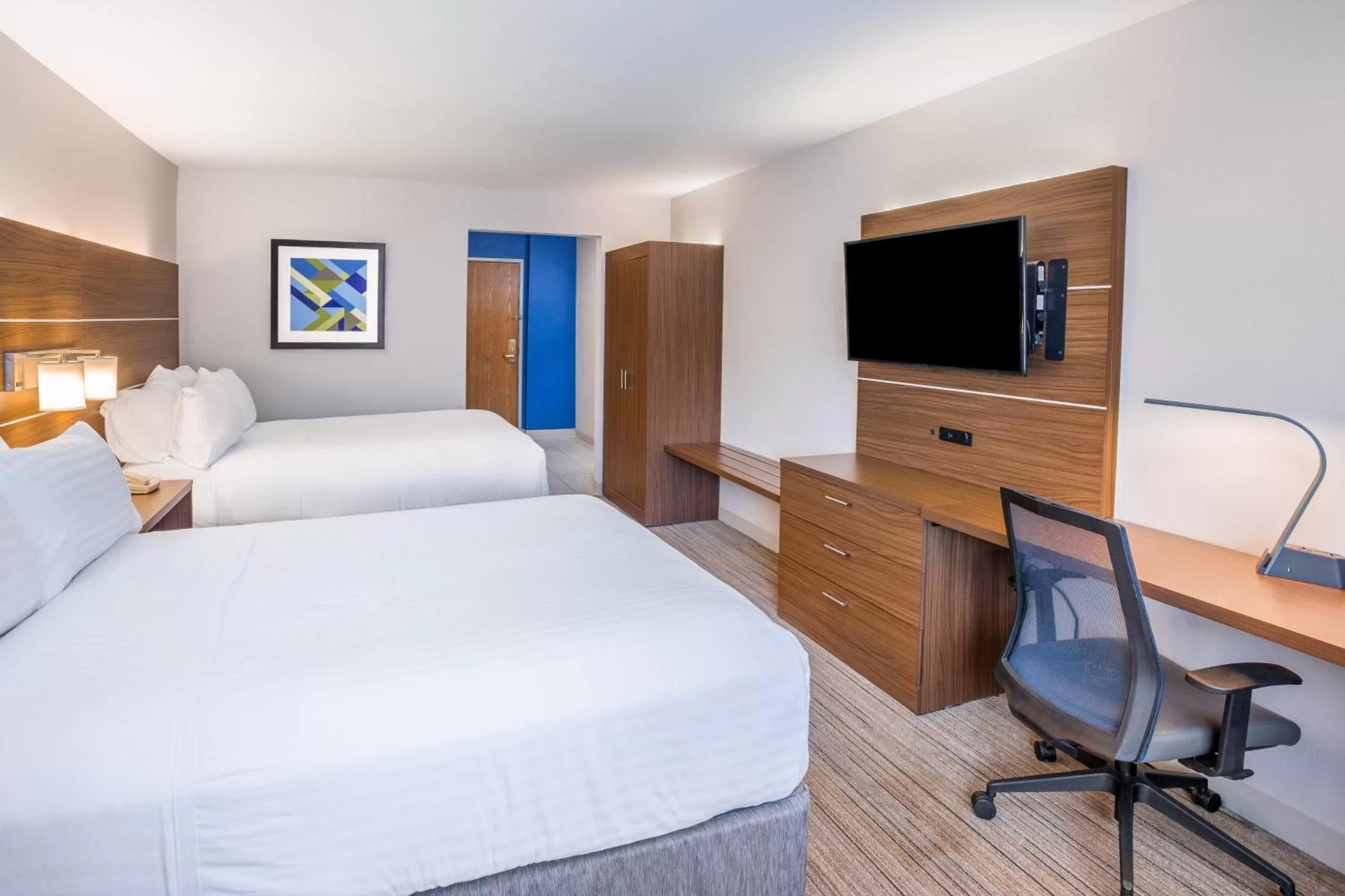 Standard Room with Two Queen Beds in Holiday Inn Express Wisconsin Dells by IHG