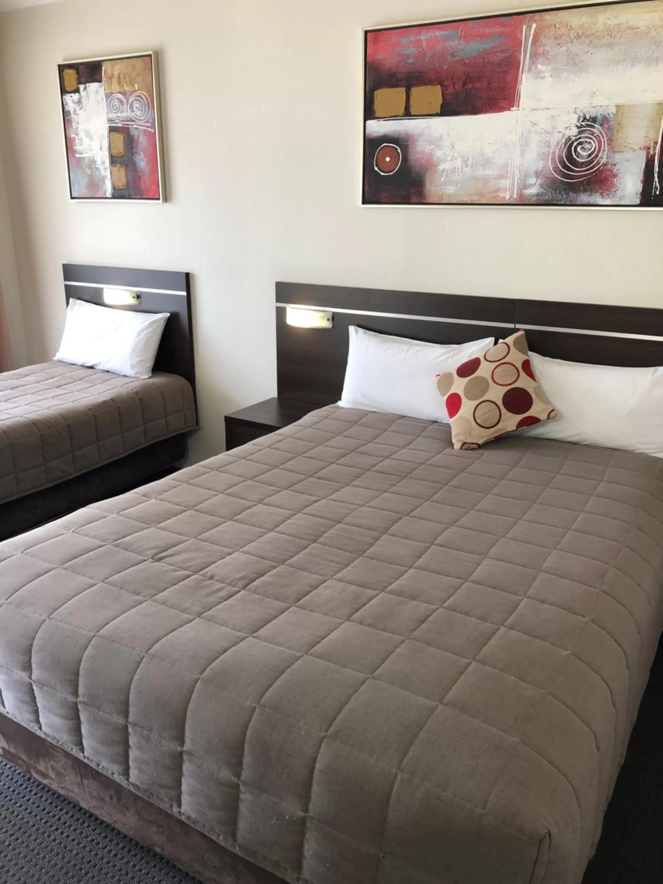 Standard Double or Twin Room - single occupancy in Golden West Motor Inn