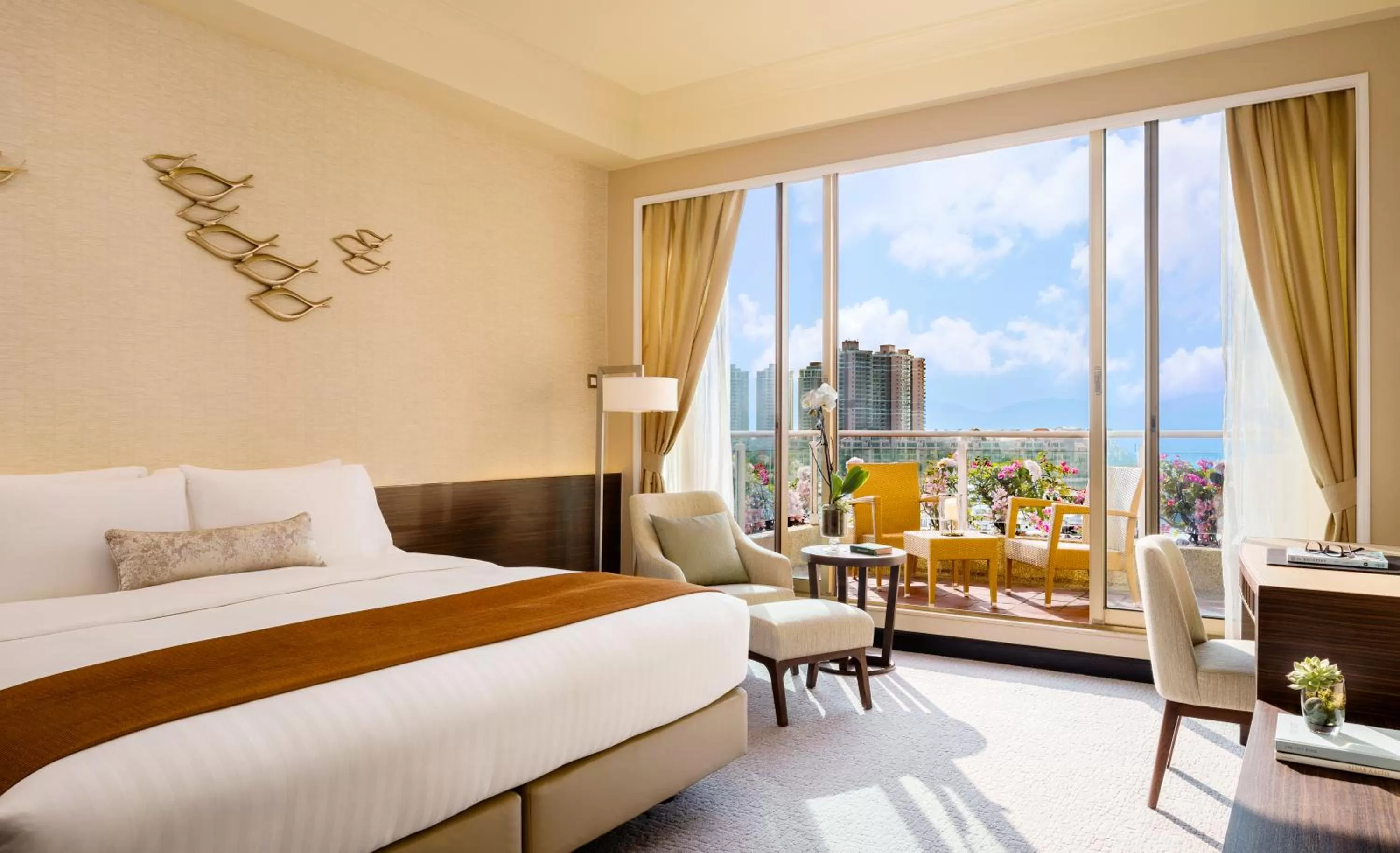 Deluxe Seaview King Room with Balcony in Hong Kong Gold Coast Hotel