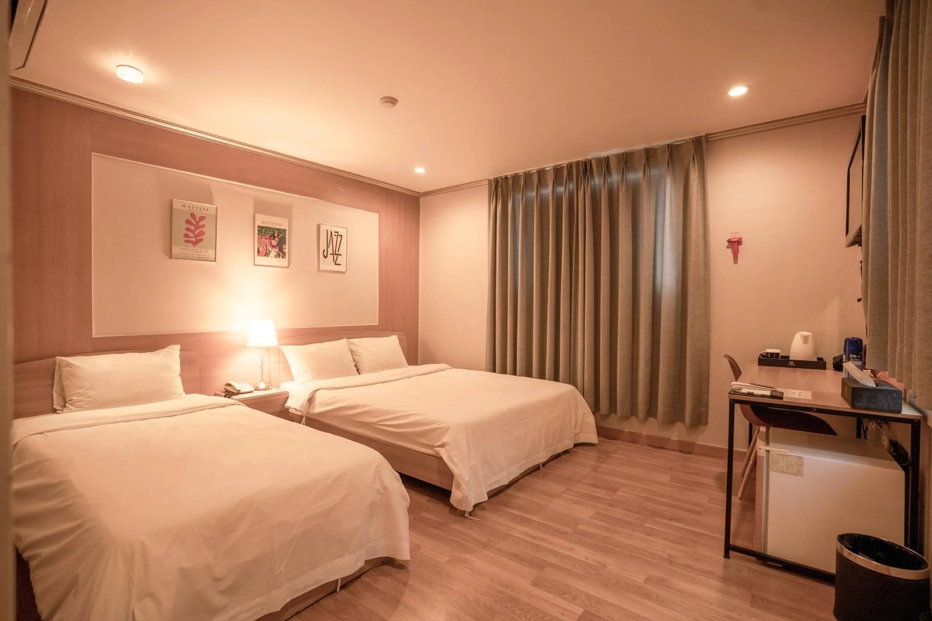 Deluxe Twin Room in Jeju Stay Hotel