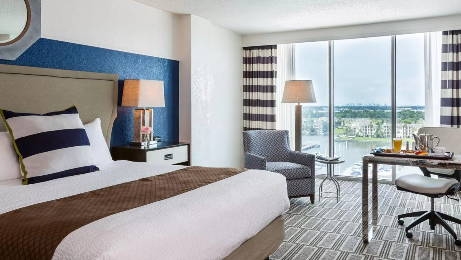 Deluxe King  in South Shore Harbour Resort and Conference Center