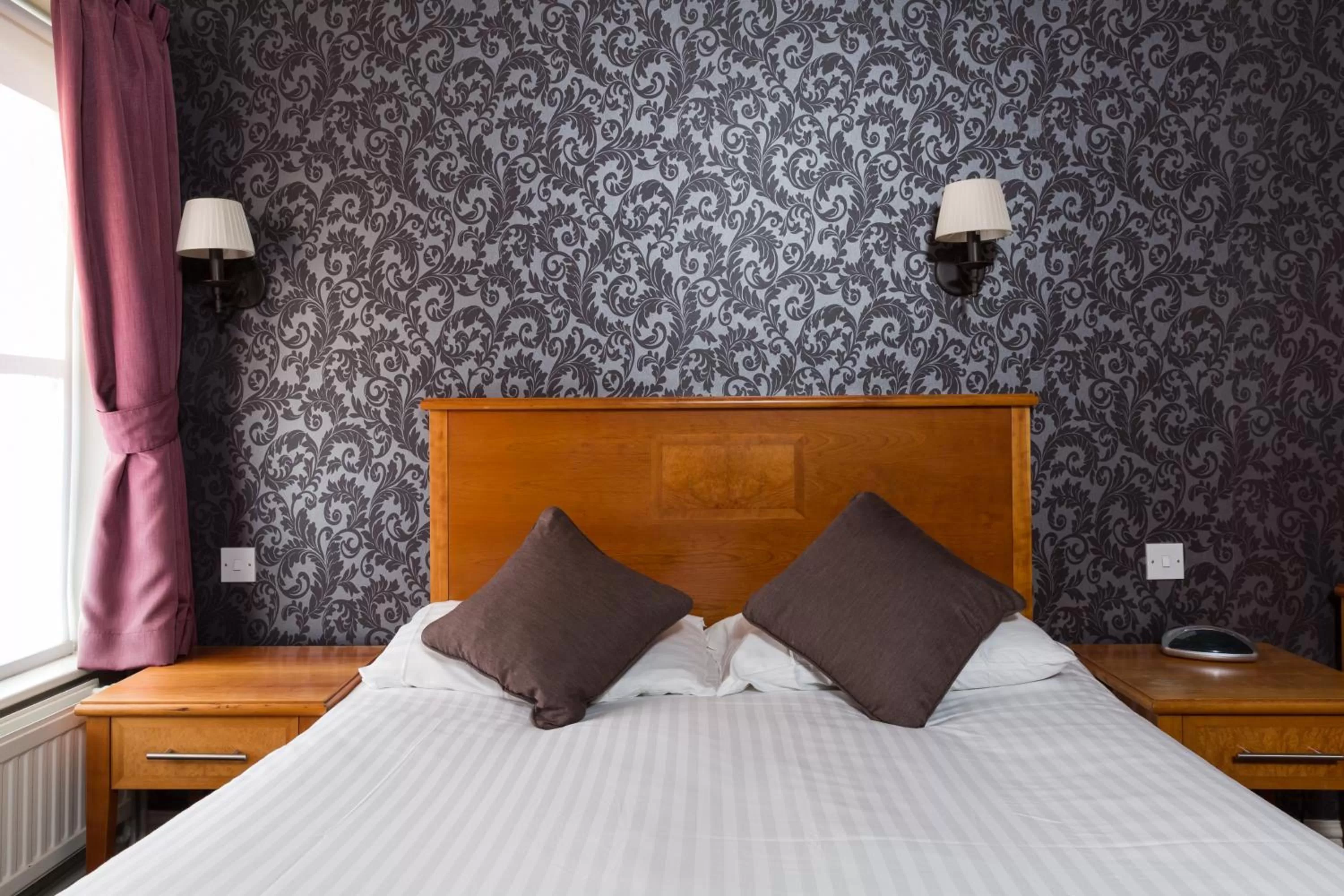 Double Room in The Dog & Bear Hotel