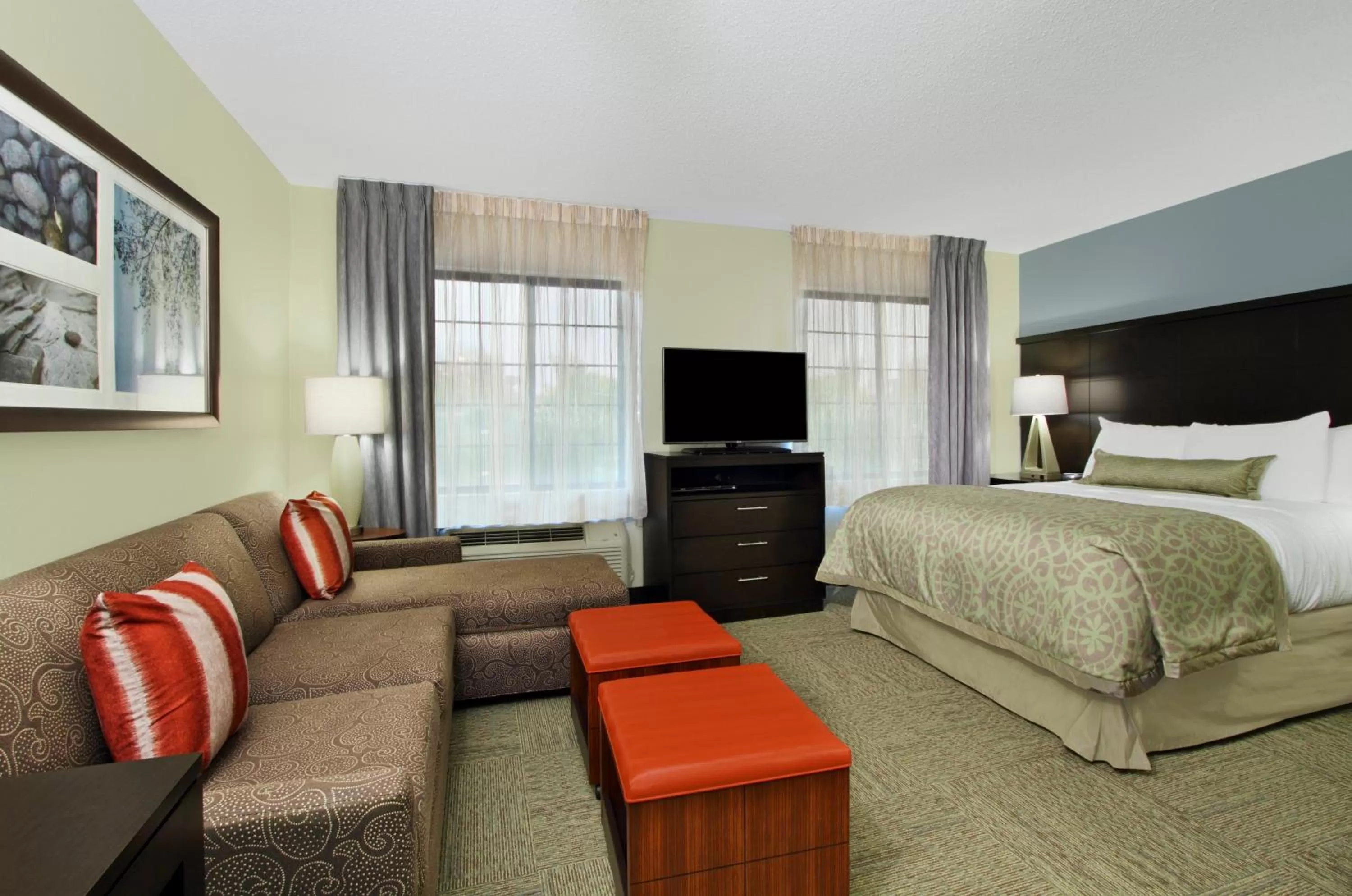 Studio Suite in Staybridge Suites Tysons - McLean by IHG