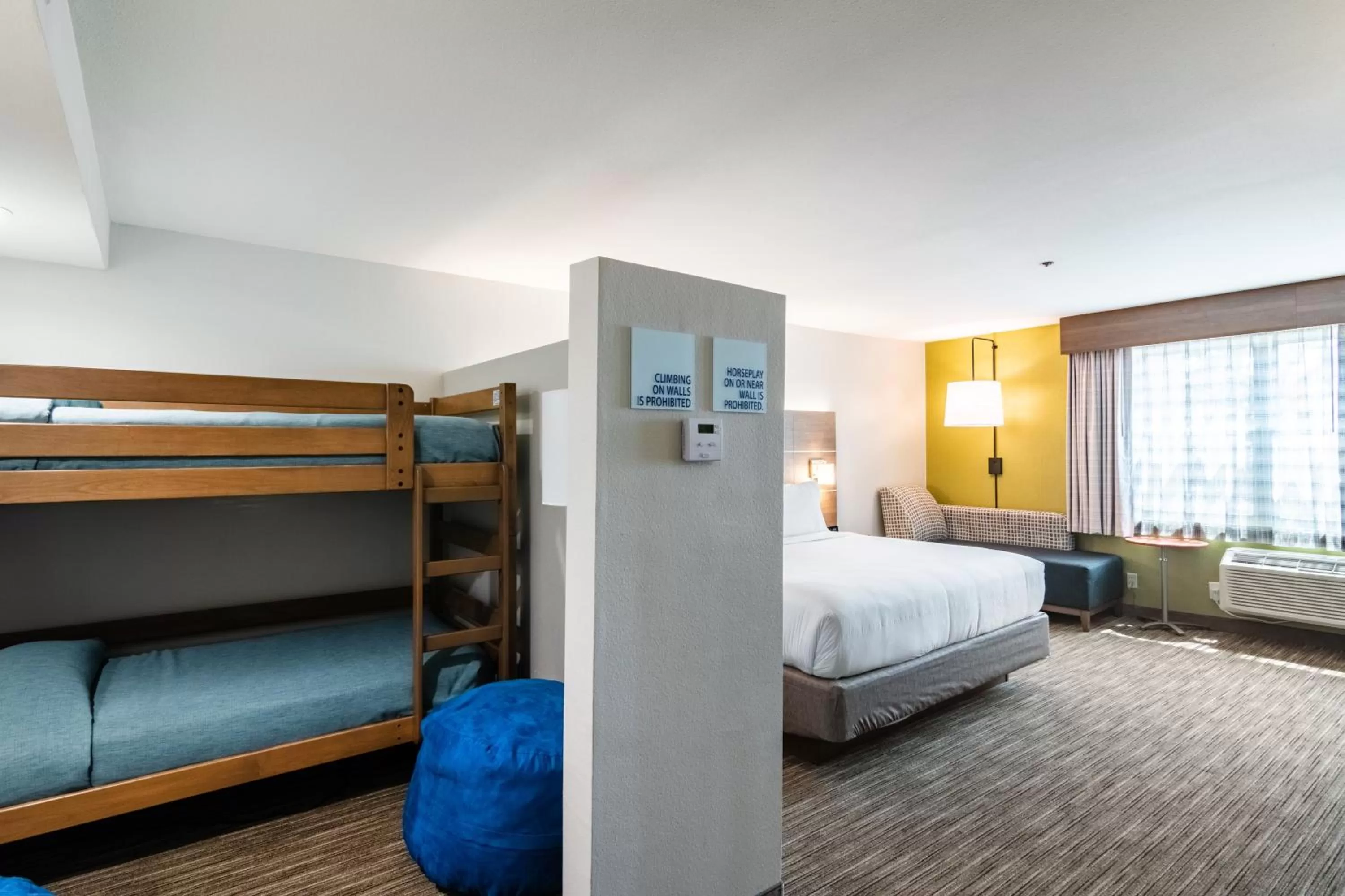 Family Suite in Holiday Inn Express & Suites Camarillo by IHG