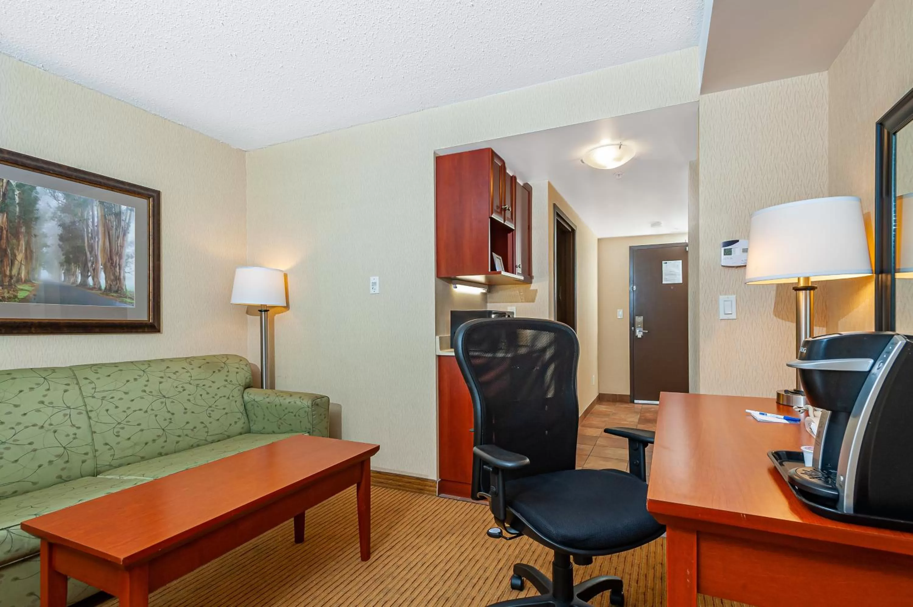 King Suite with Sofa Bed in Holiday Inn Express Hotel & Suites Clarington - Bowmanville by IHG