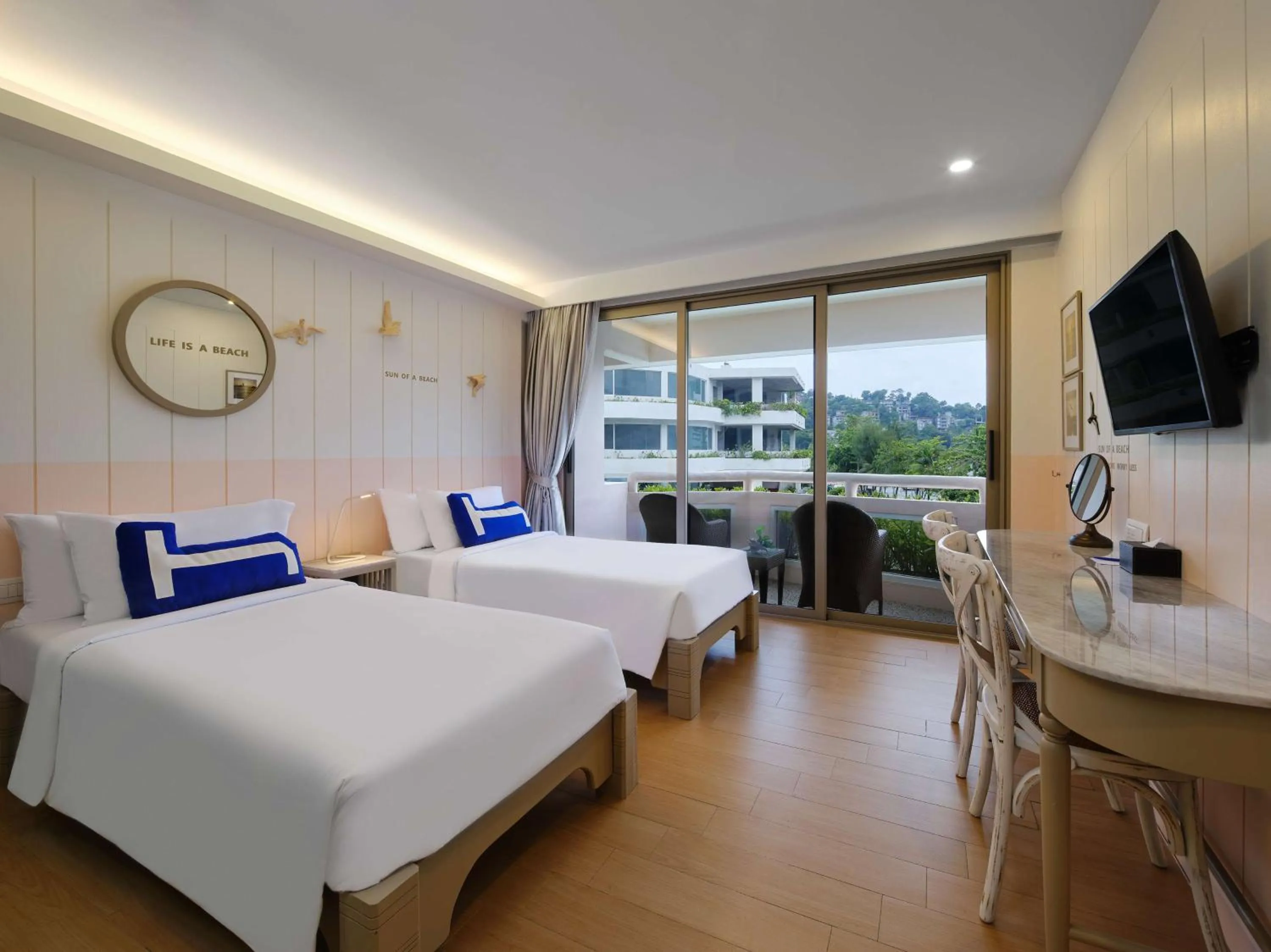 Deluxe Double or Twin Room with Sea View in HOMM Bliss Southbeach Patong