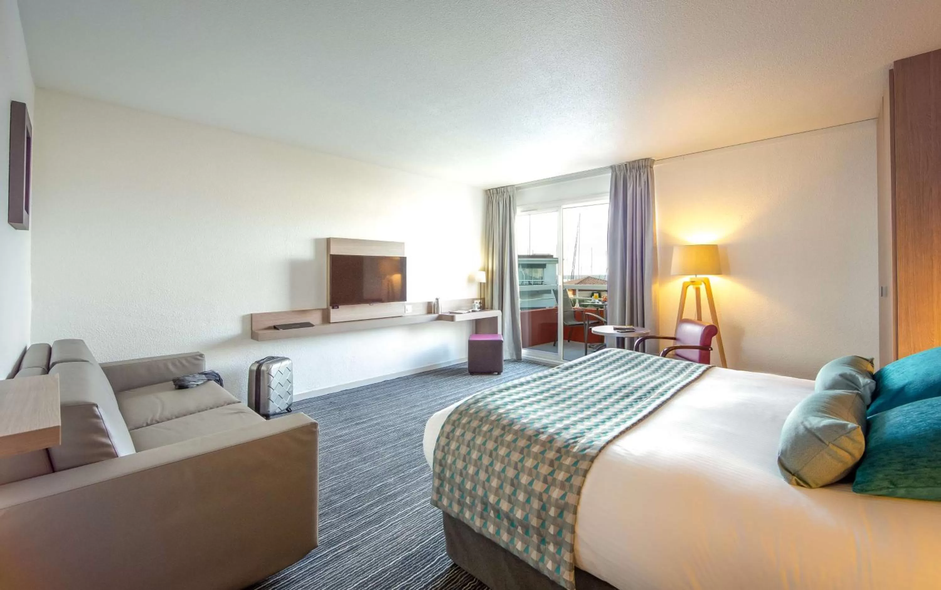 Family Room with Balcony or Terrace in Best Western Plus La Marina