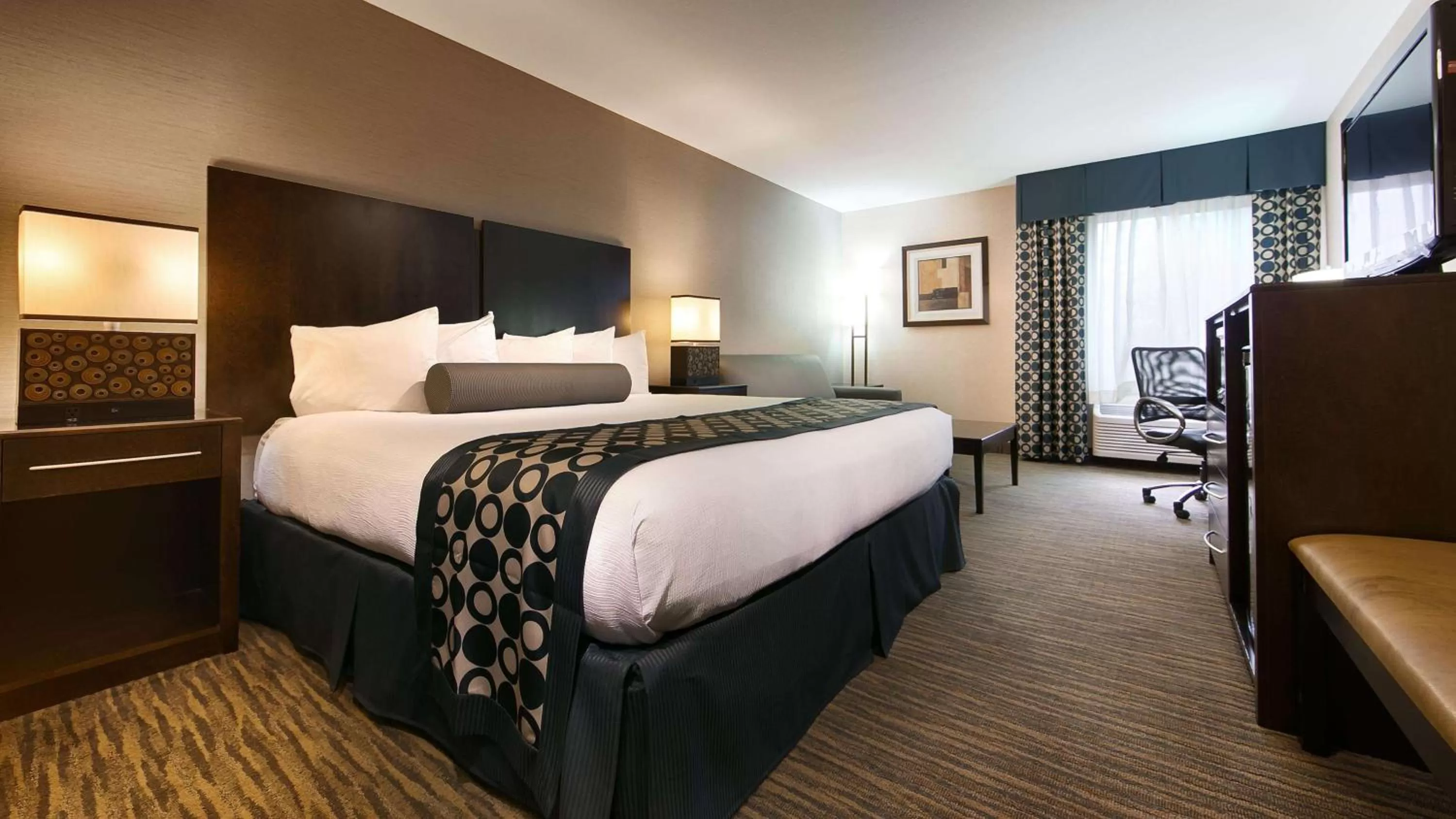 King Room with Sofa Bed - Non-Smoking in Best Western Plus Coldwater Hotel