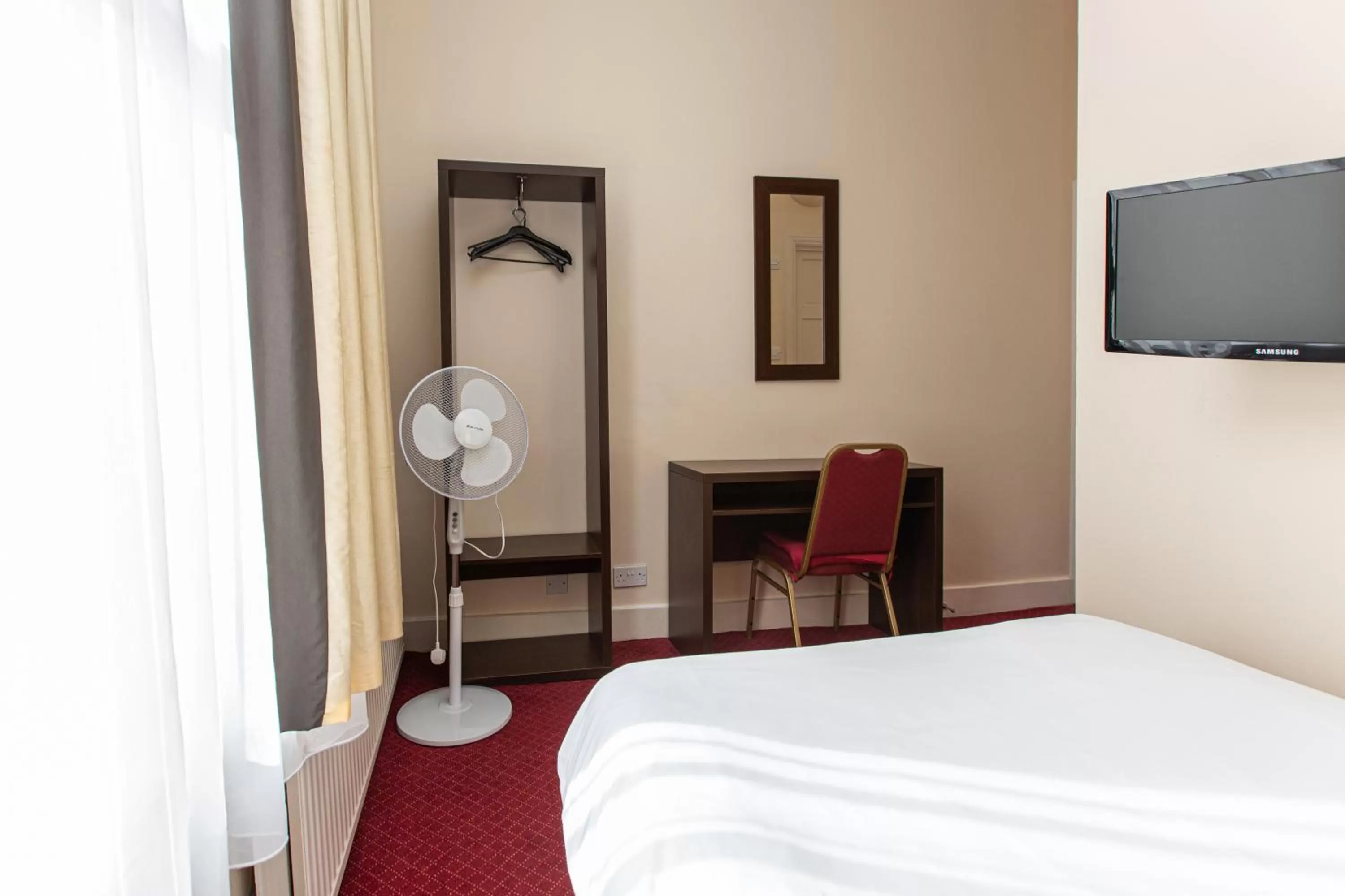 Single Room in Islington Inn