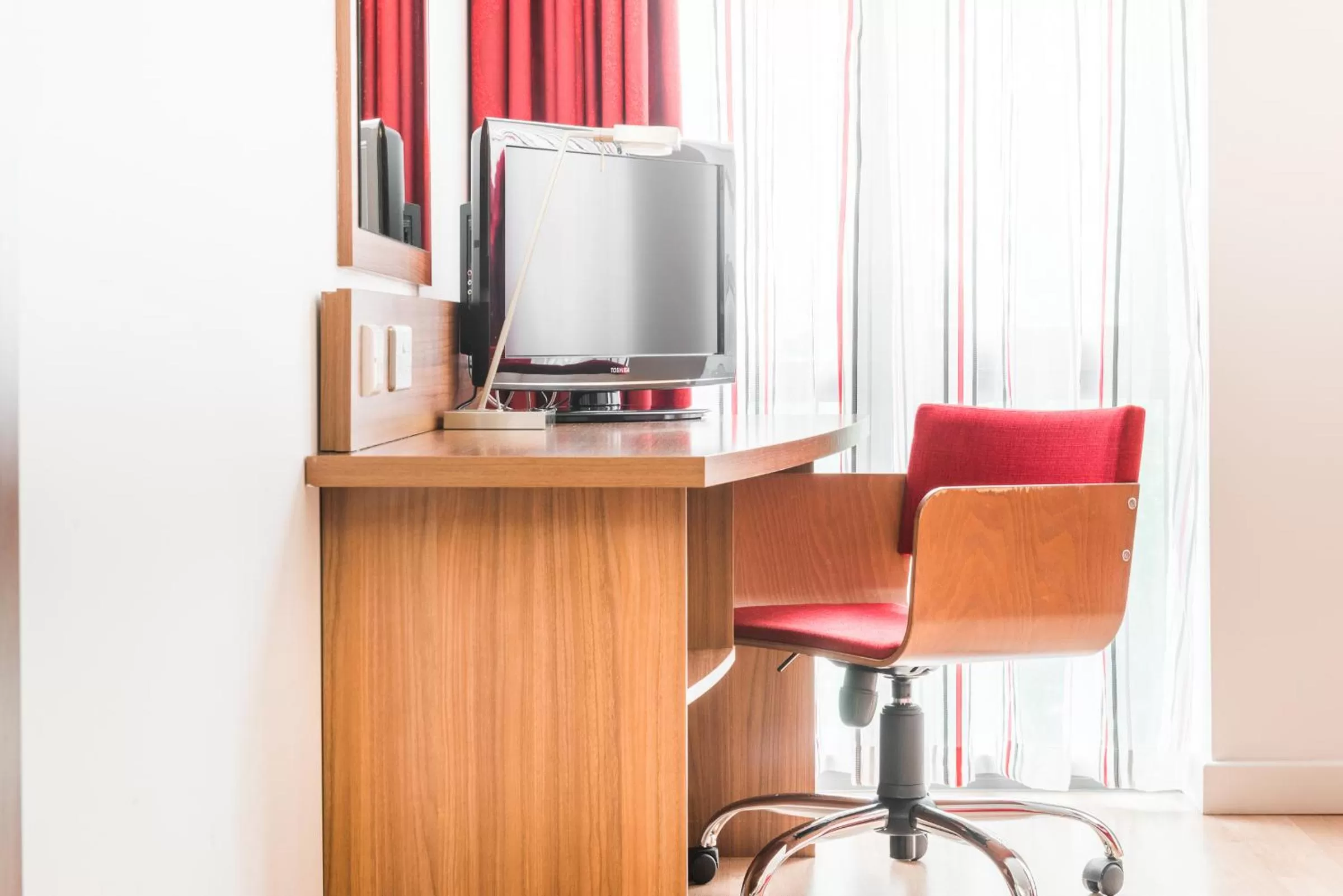 Double Room - Disability Access in Ramada Encore Leicester City Centre