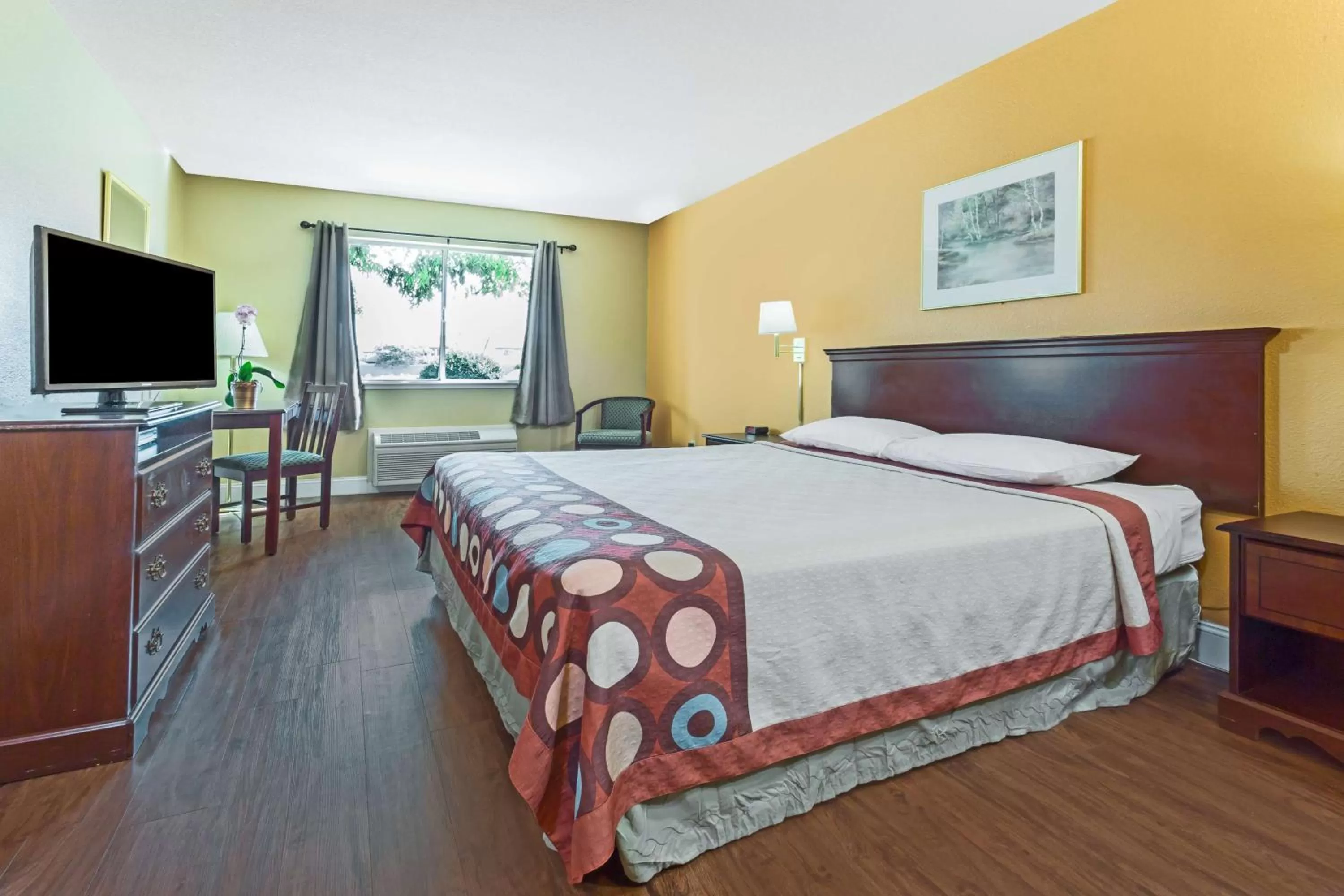 King Room - Non-Smoking in Harvest Inn Dixon UC Davis