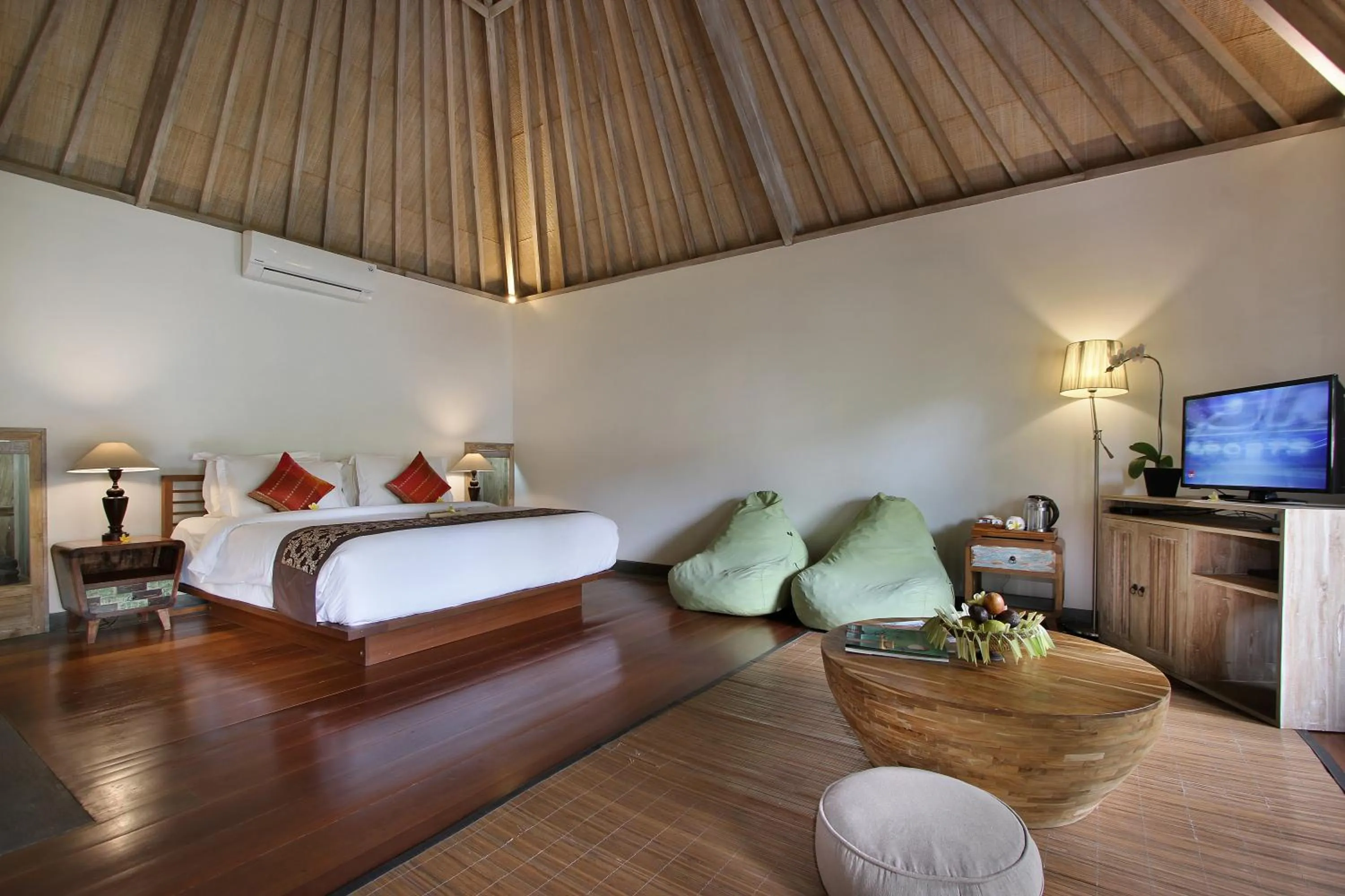 Suite Room with Concierge Service in D'Legon Villas