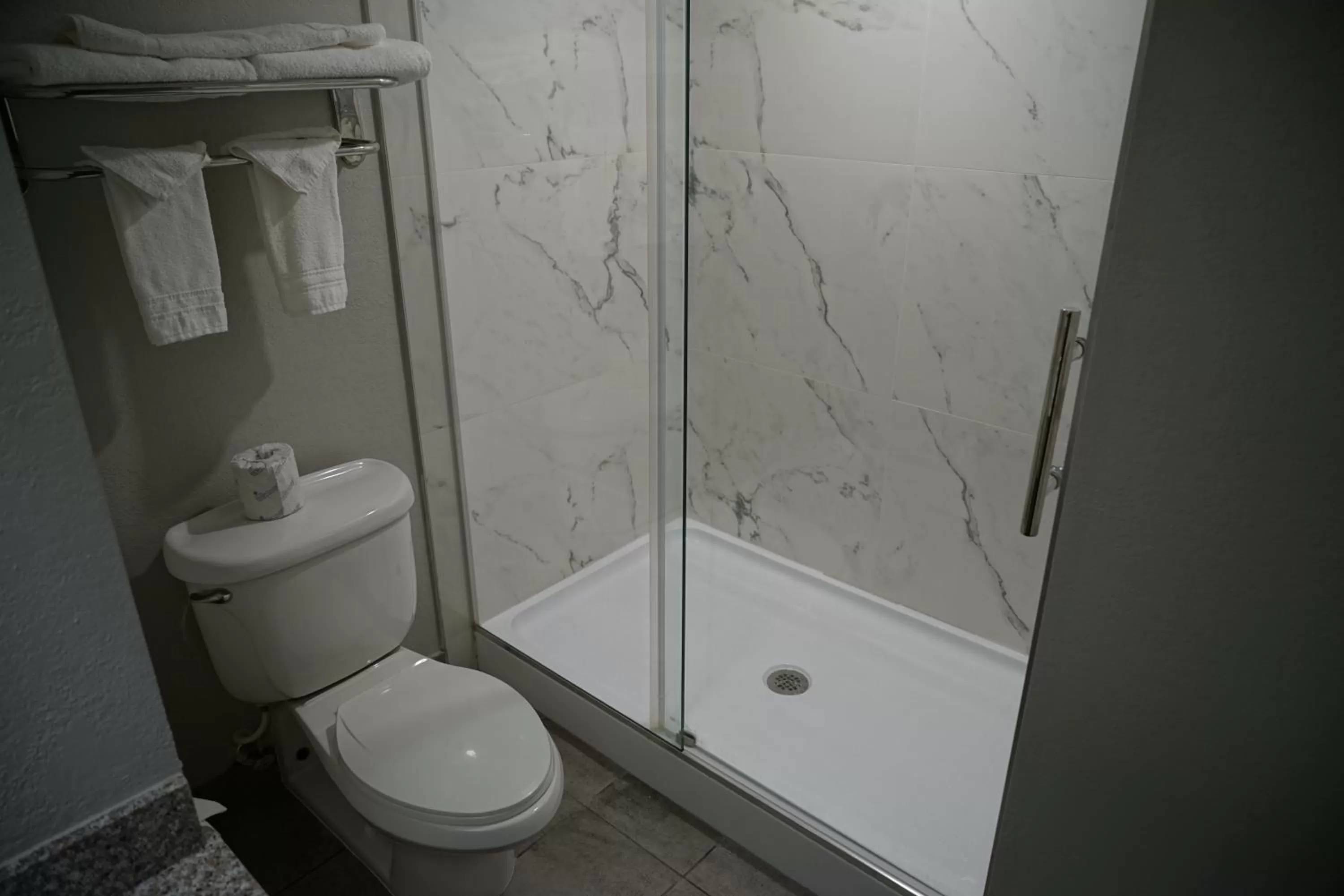 1 King Bed, Luxury Suite, Non-Smoking in Baymont by Wyndham Shakopee