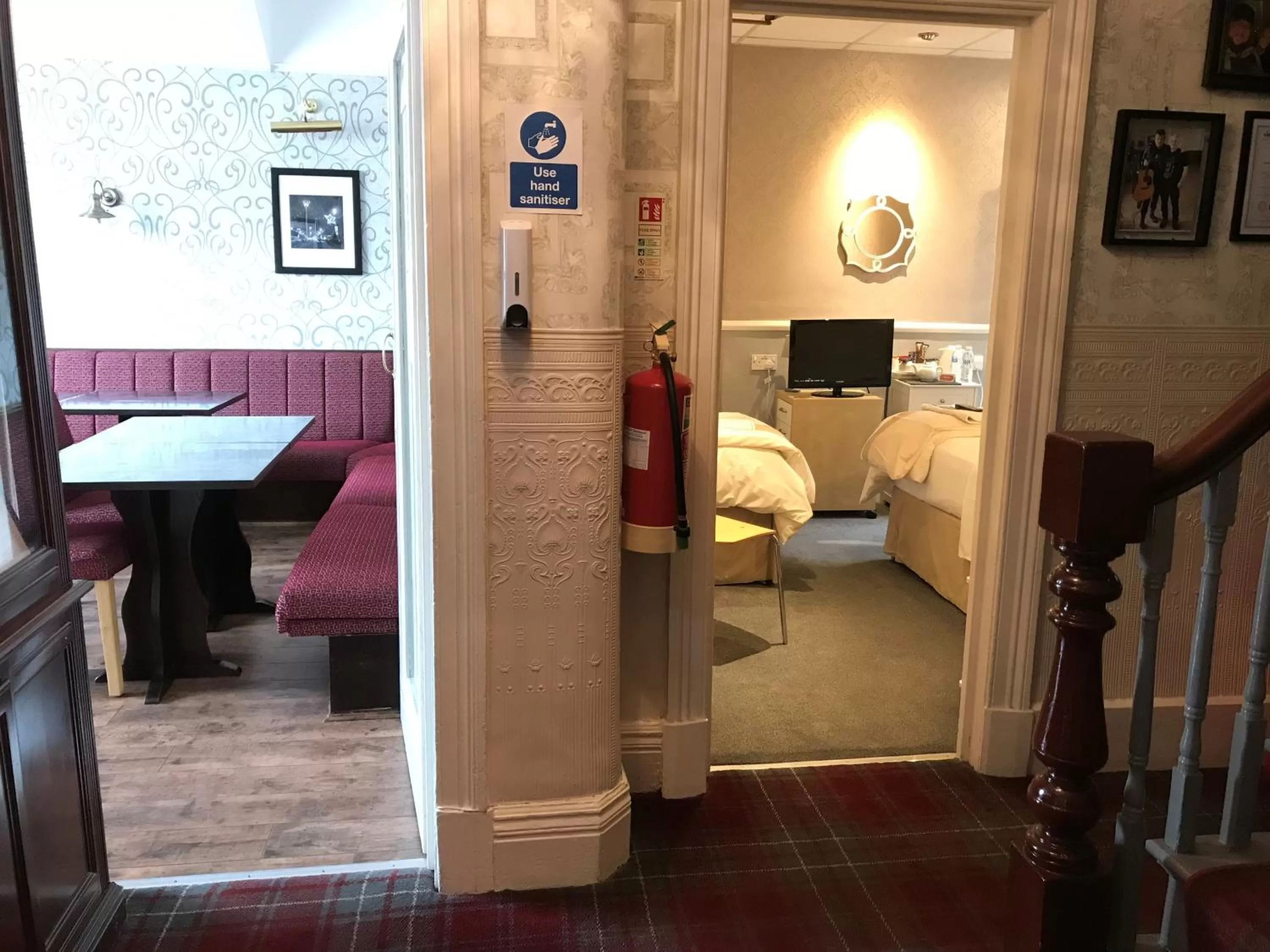 Twin Room with Shower in Raffles Hotel