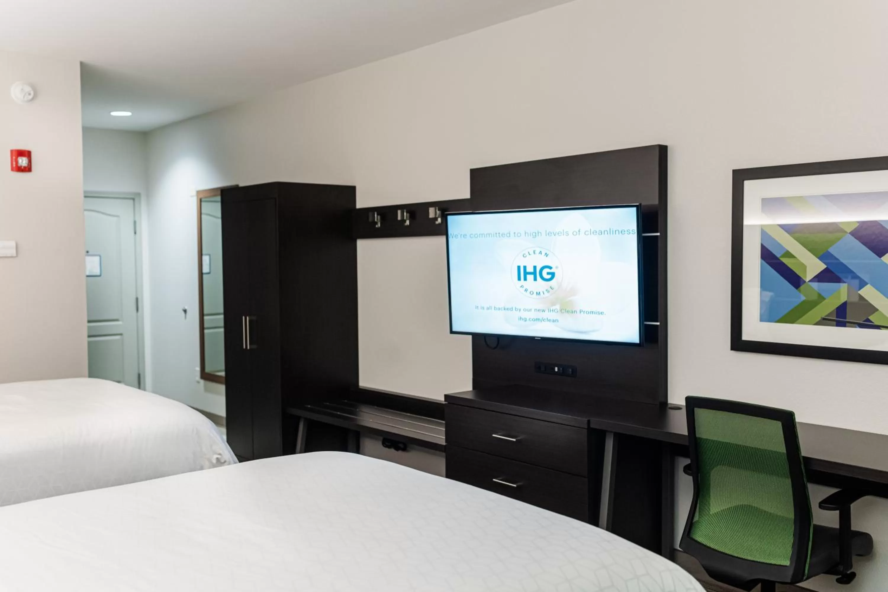 Standard Room with Two Queen Beds in Holiday Inn Express - Andalusia by IHG
