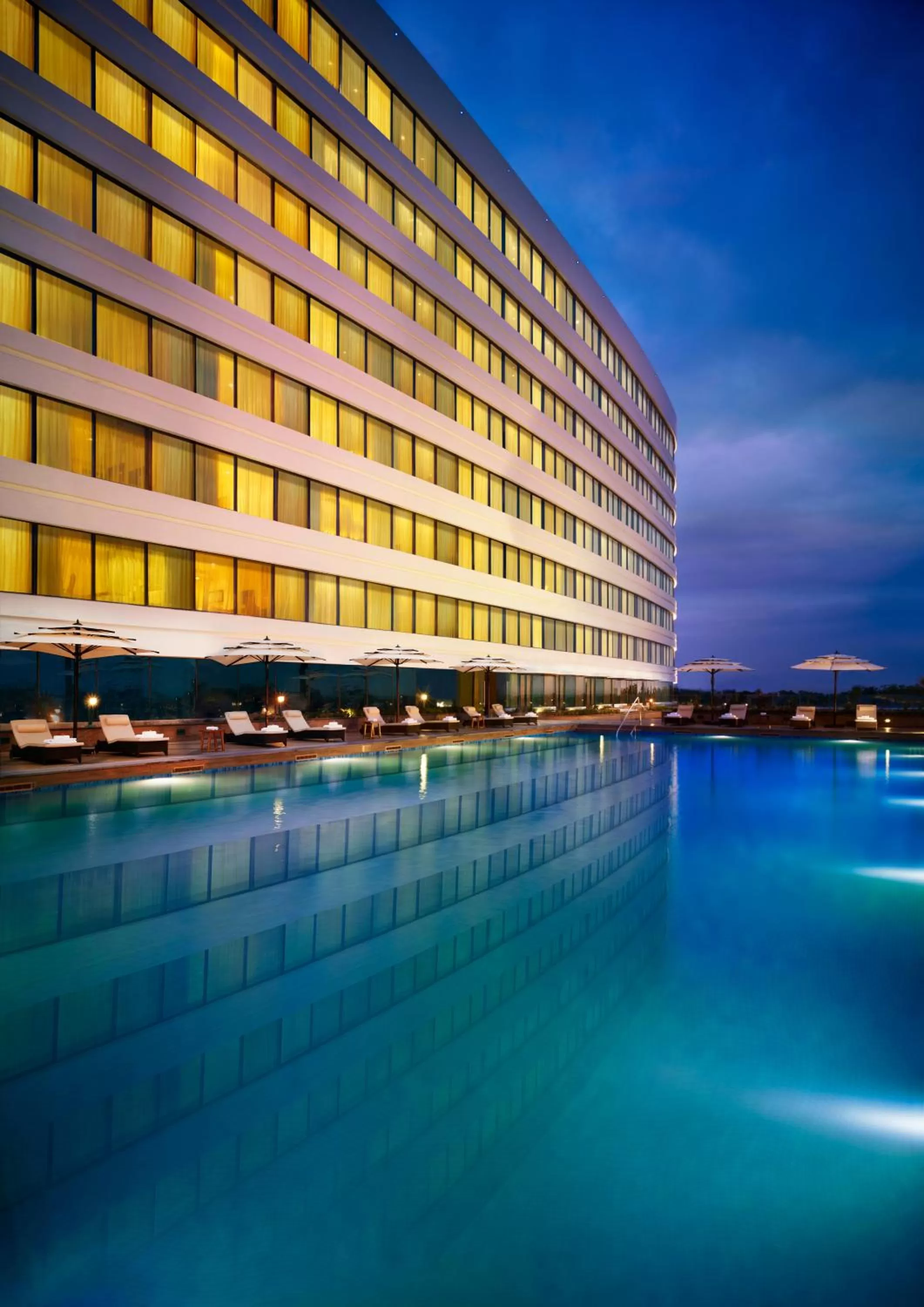 Swimming pool in Vivanta Coimbatore