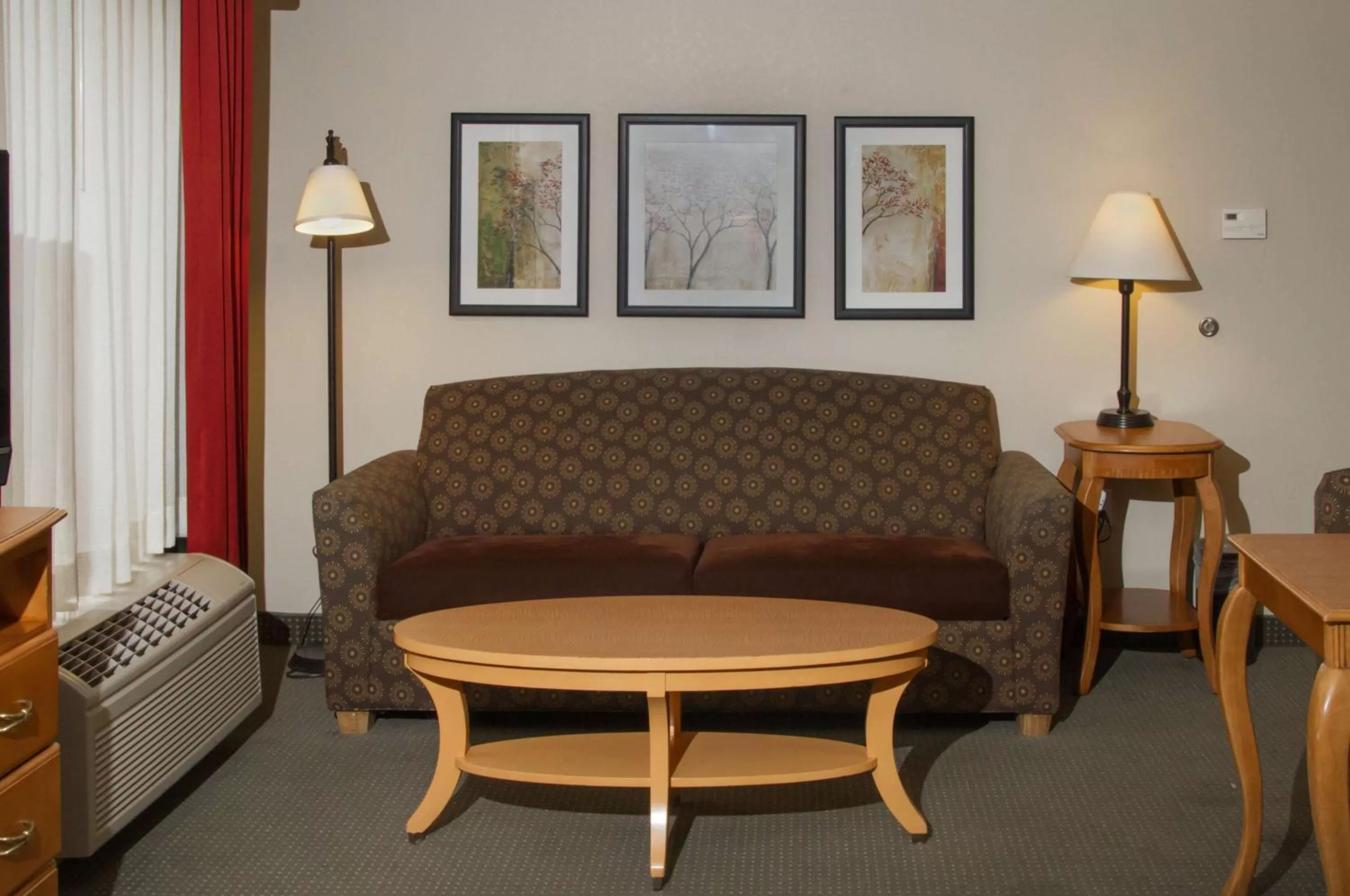 One-Bedroom King Suite - Non-Smoking in Hampton Inn Cedar City
