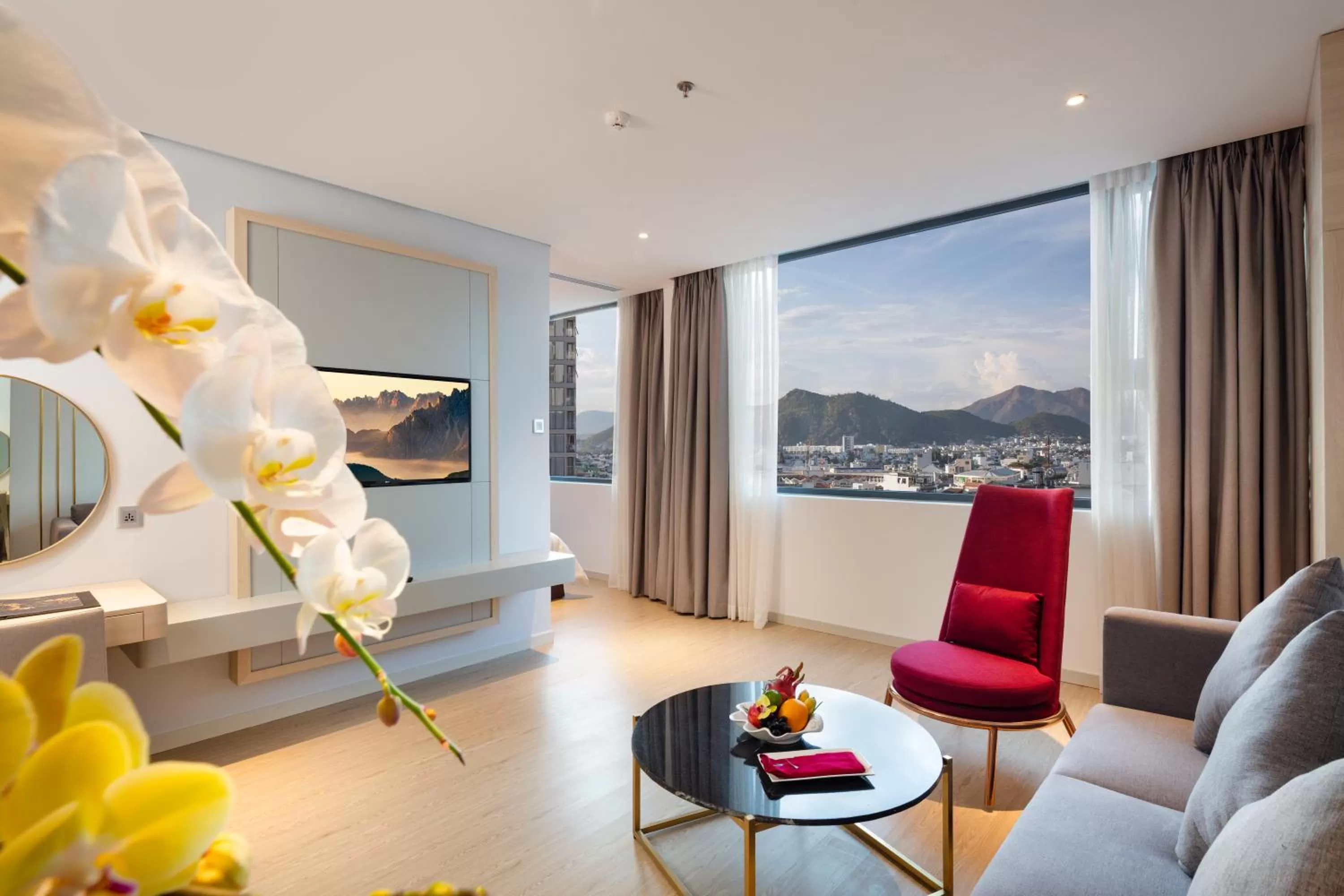 Executive Suite City View in DQua Hotel