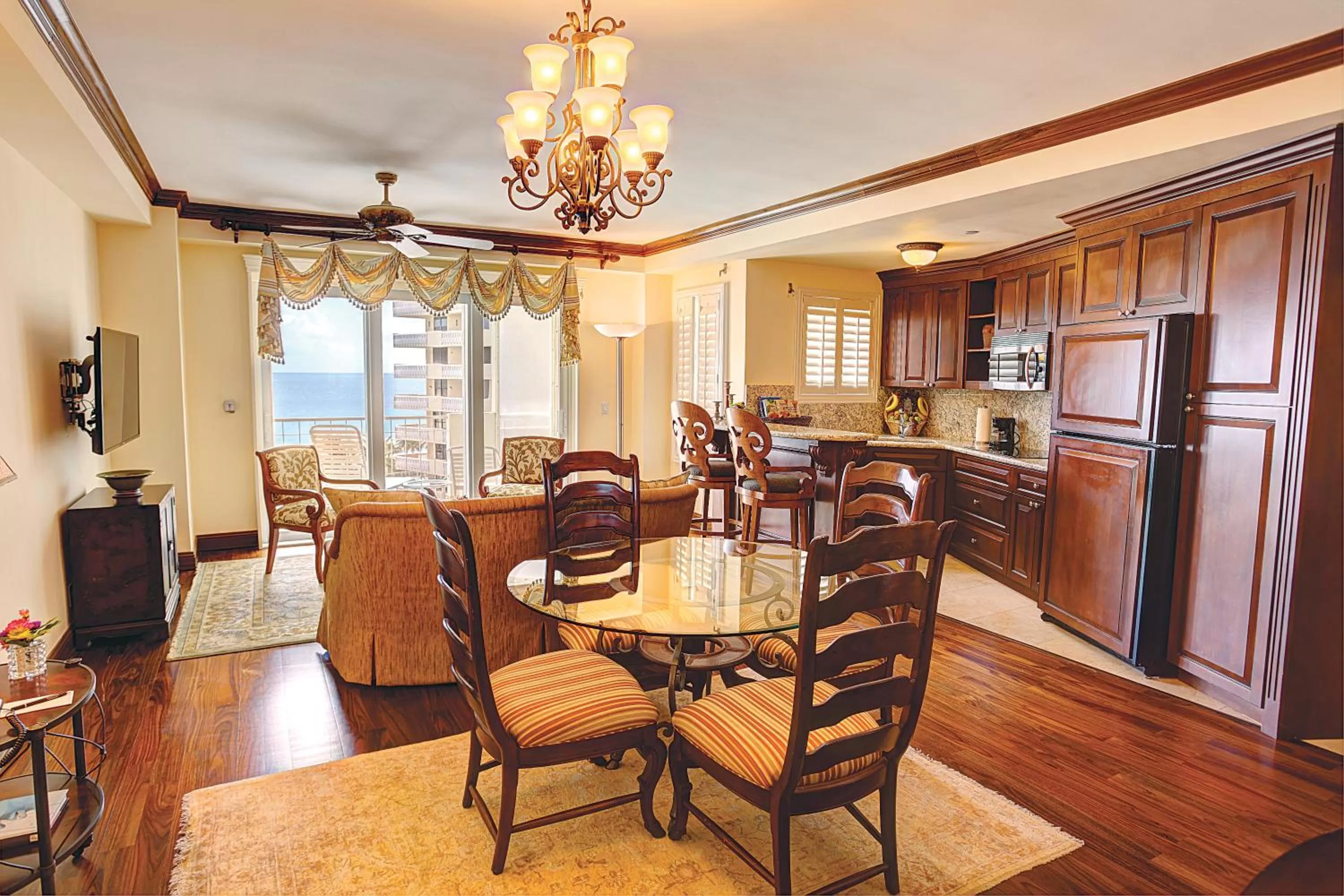 One-Bedroom Suite in Sea View Hotel