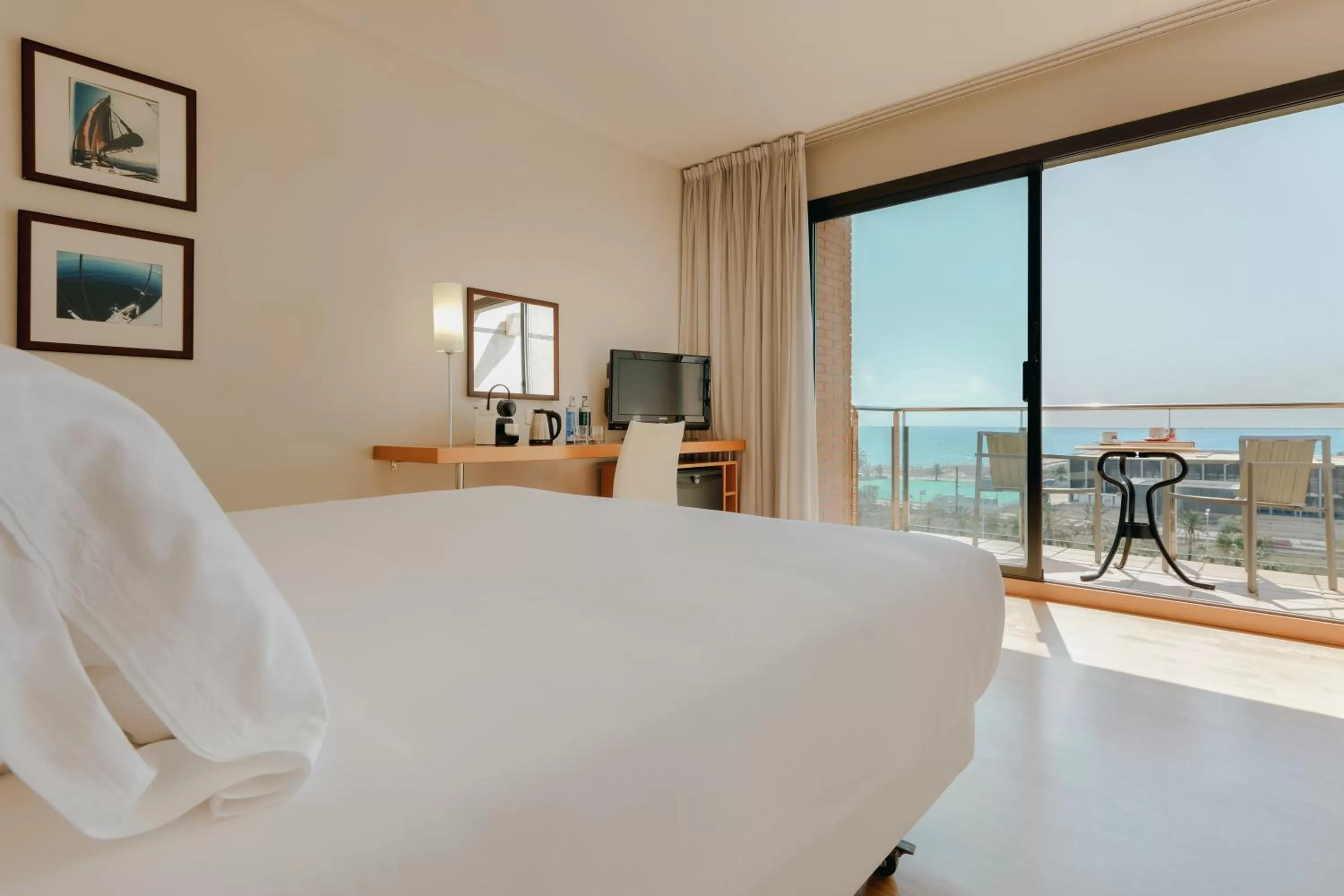 Superior Double Room with Sea View and balcony in Catalonia Barcelona Beach