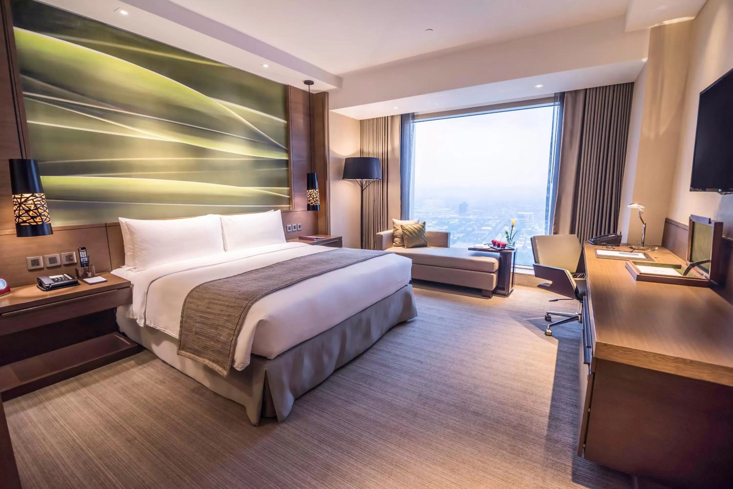 Deluxe Mountain View King in Marco Polo Ortigas Manila