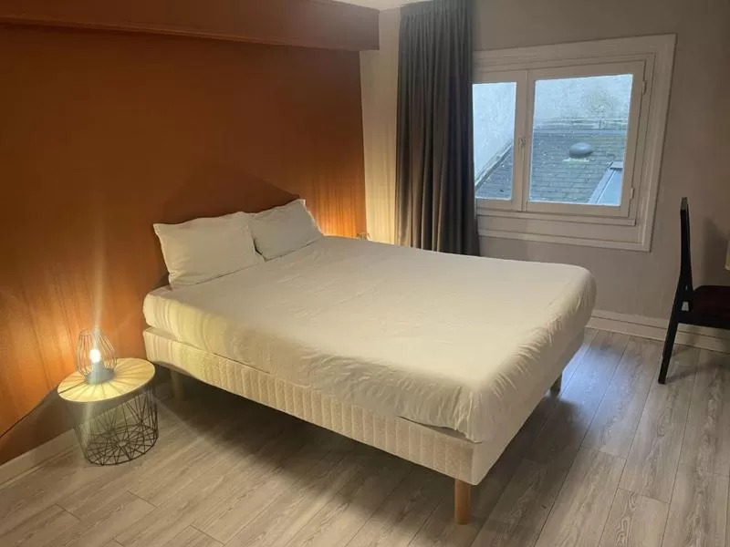 Two-Bedroom Apartment in Hotel de la Gare