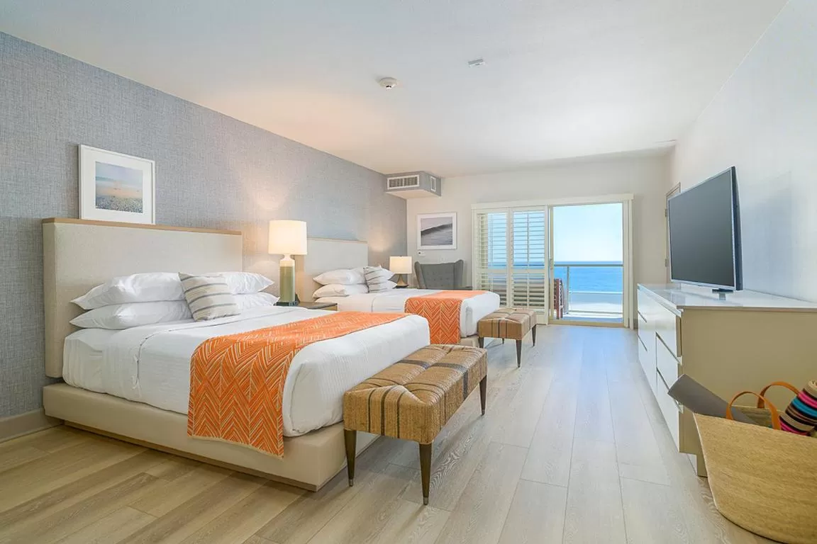 Standard Queen Room with Two Queen Beds in Beach Terrace