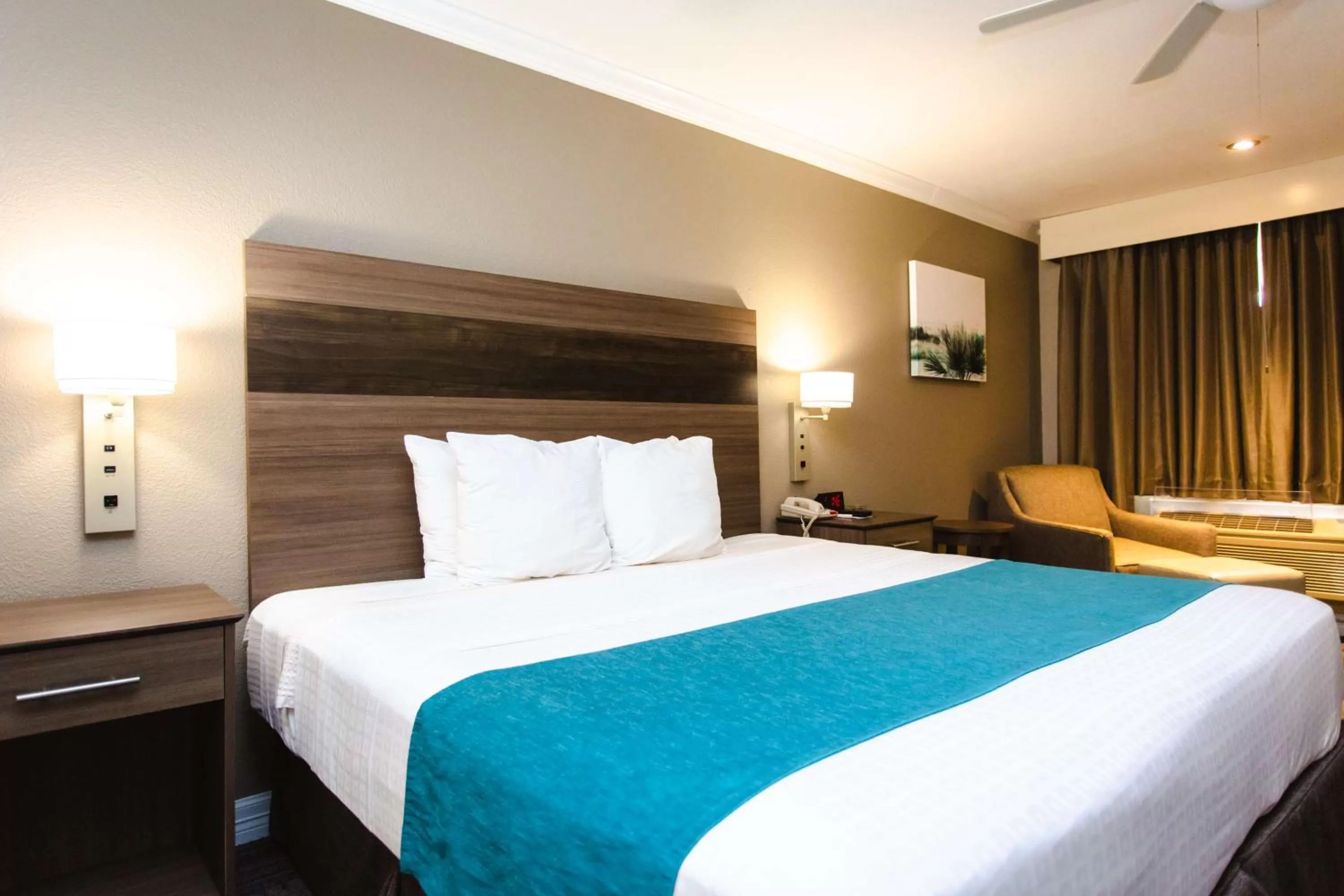 King Room - Smoking  in Best Western Pearland Inn