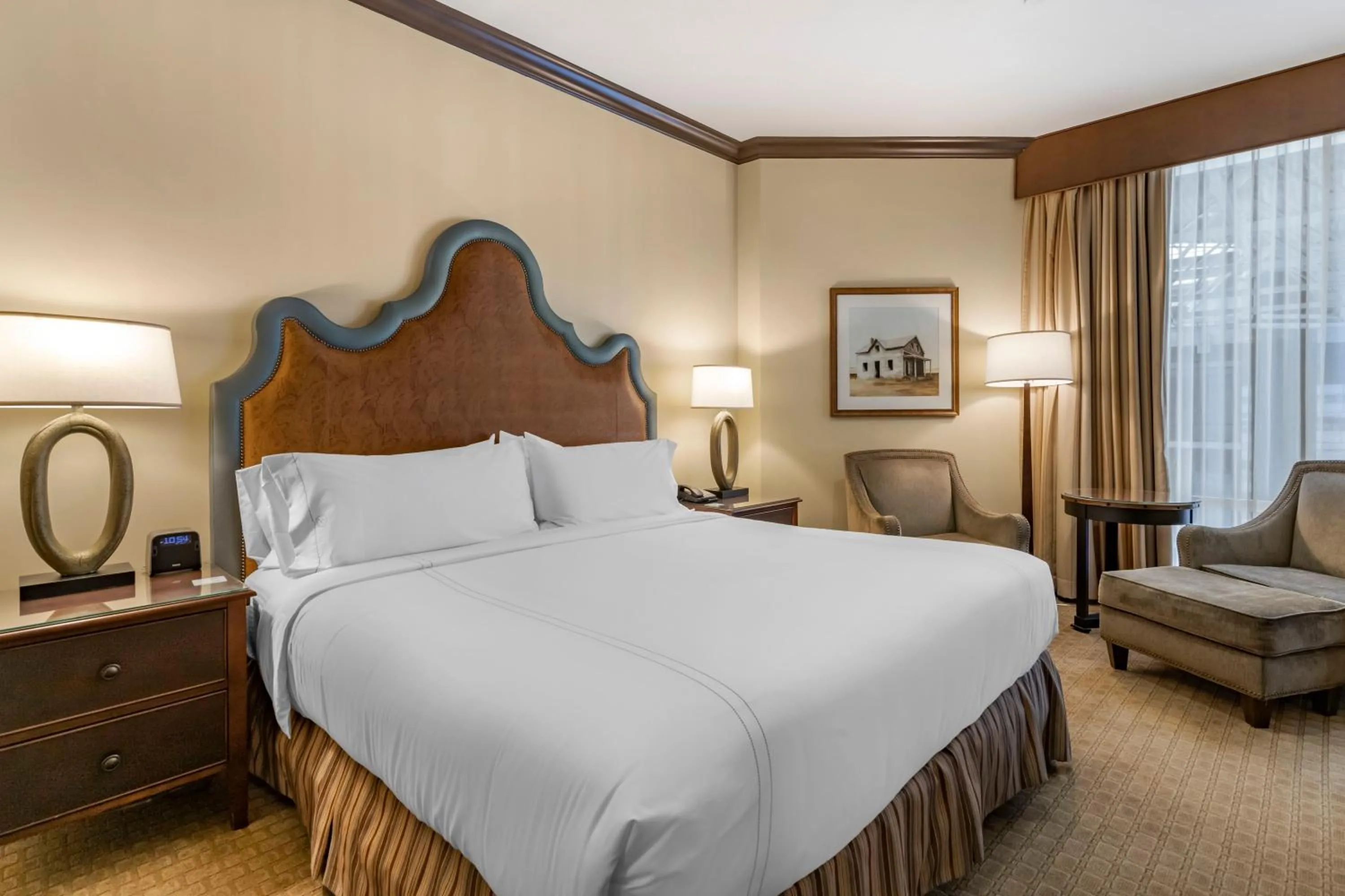 Executive One Bedroom Suite 1 Bed with Balcony in Omni Austin Hotel Downtown