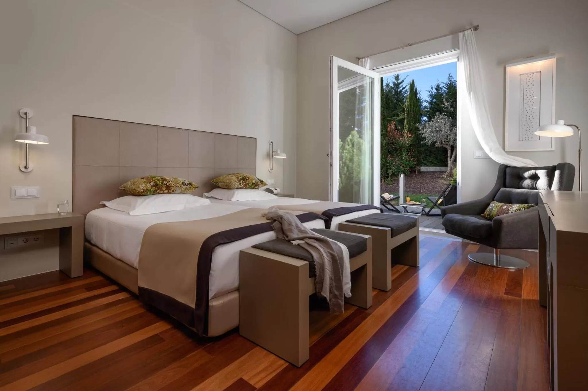 Classic Room with Balcony Garden View in M'AR De AR Aqueduto