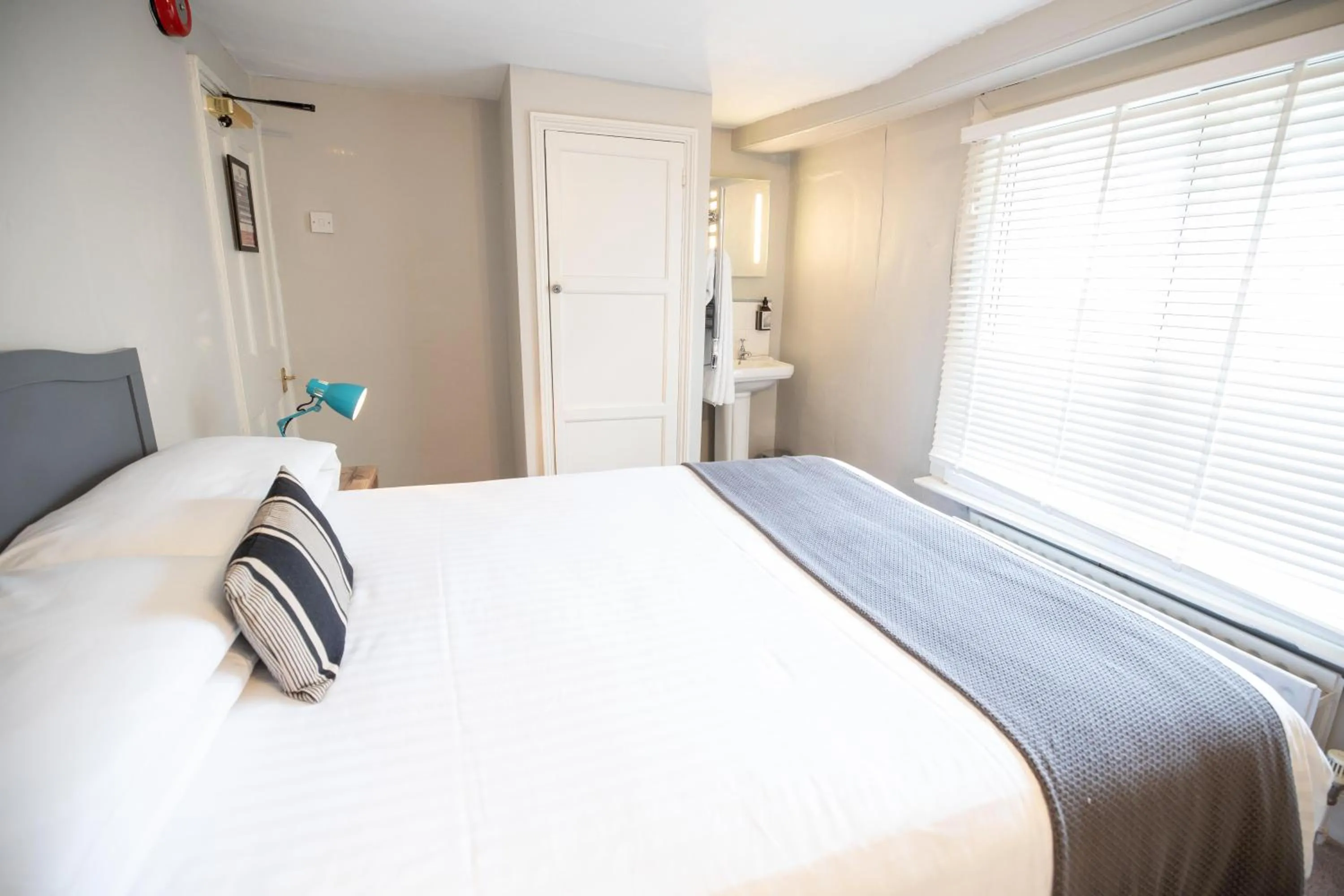 Double Room with Shared Bathroom in Tower House Guest House