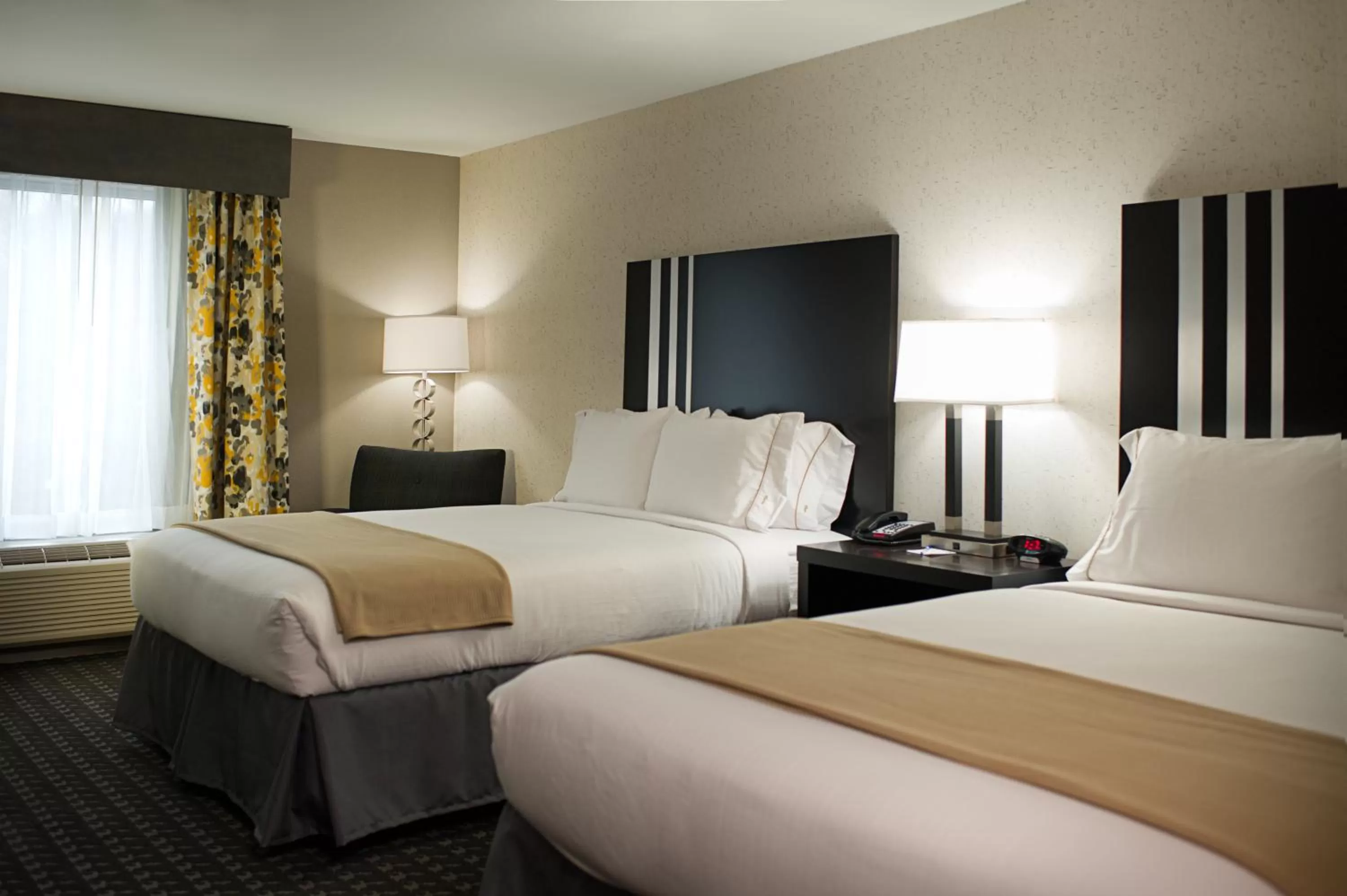 Queen Room with Two Queen Beds  - Hearing Disability Access in Holiday Inn Express and Suites Madison Central, an IHG Hotel